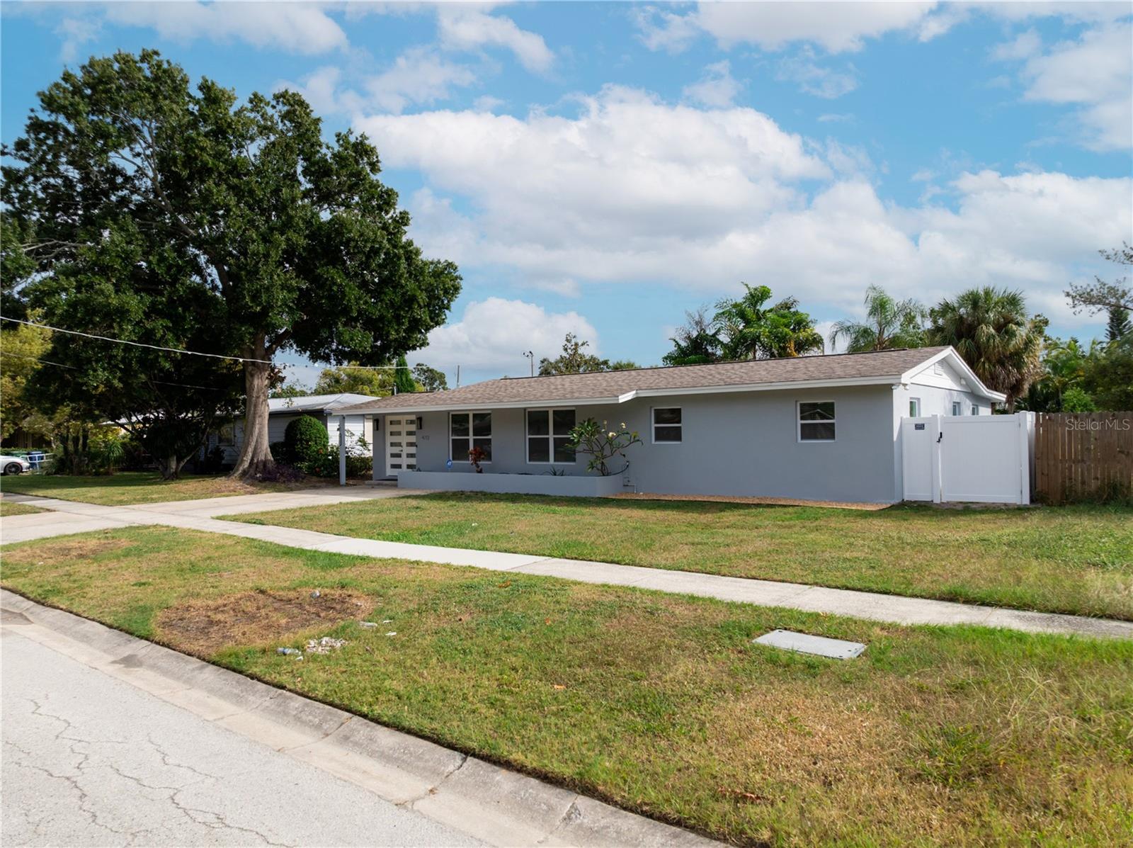 4712 W BAY AVE, TAMPA, FL, 33616