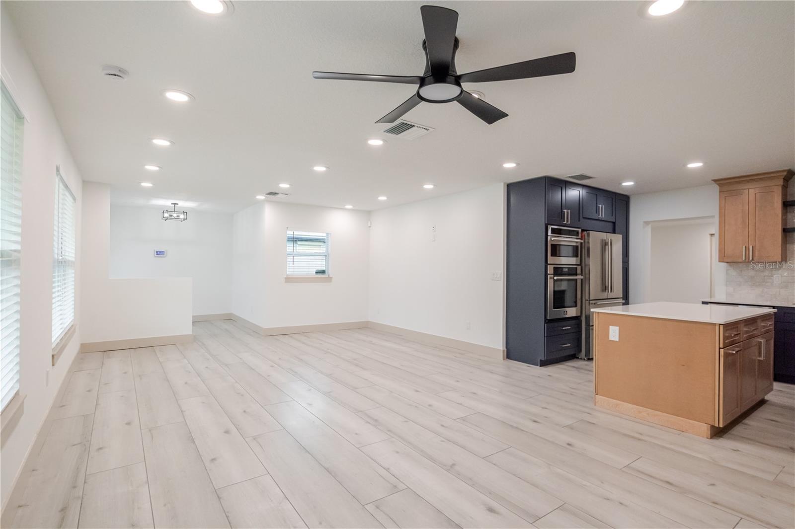 4712 W BAY AVE, TAMPA, FL, 33616