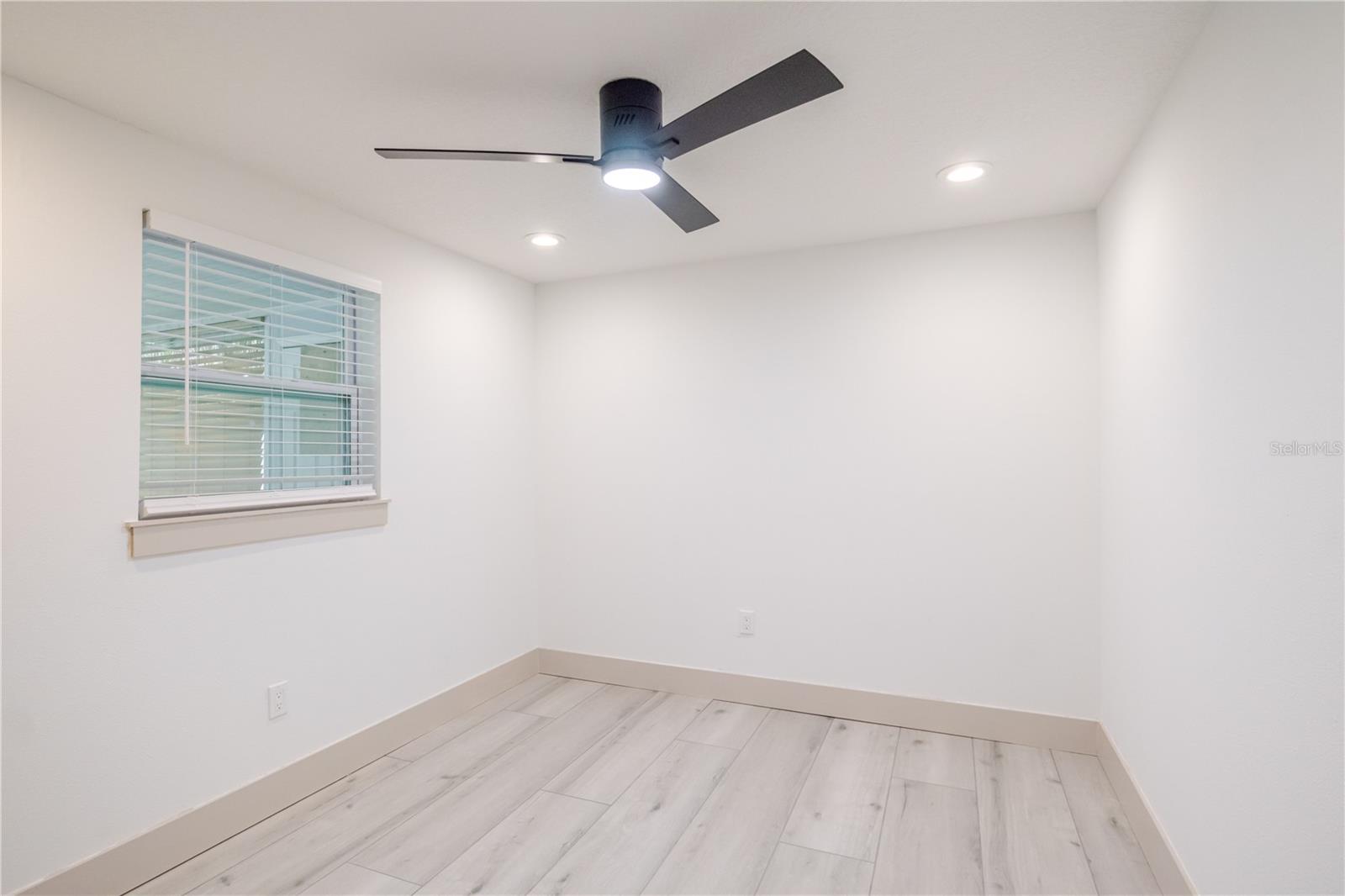 4712 W BAY AVE, TAMPA, FL, 33616