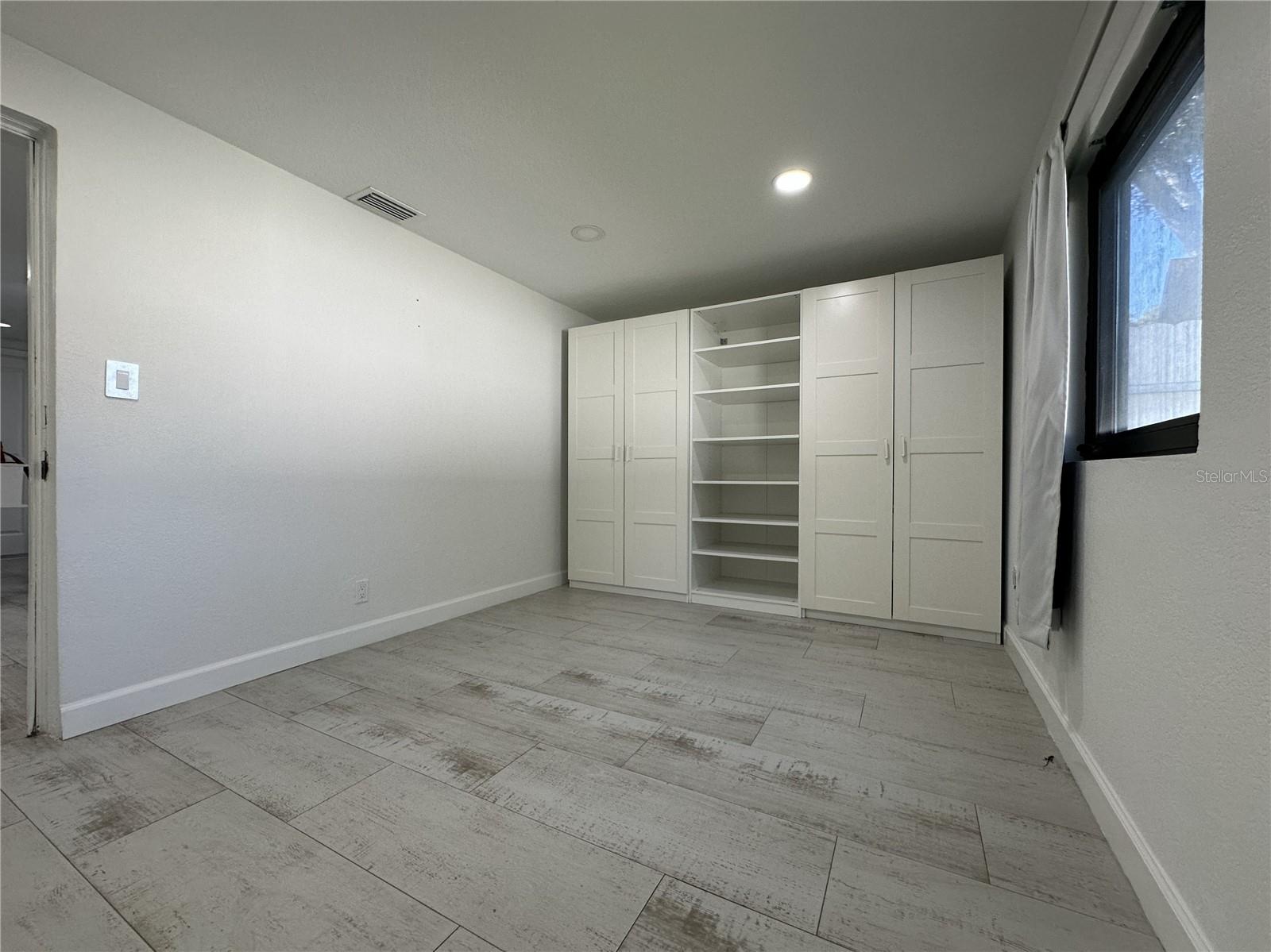 6507 ELLIOT DR, TAMPA, FL, 33615