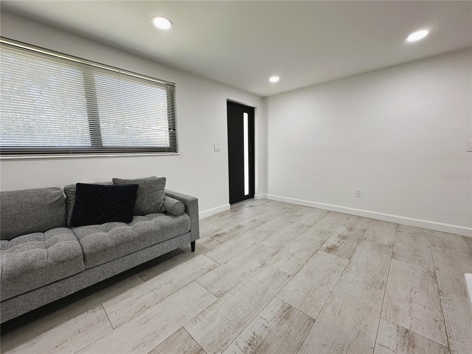 6507 ELLIOT DR, TAMPA, FL, 33615