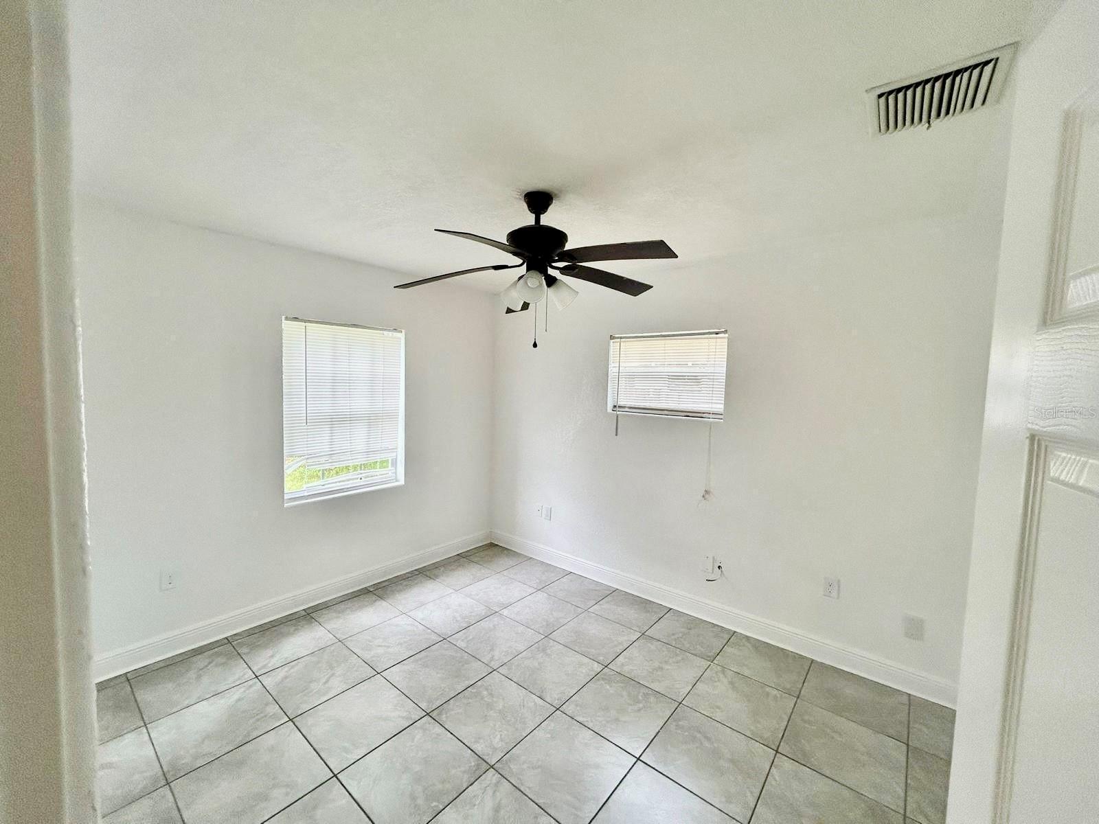 213 W BUCHANON AVE, ORLANDO, FL, 32809