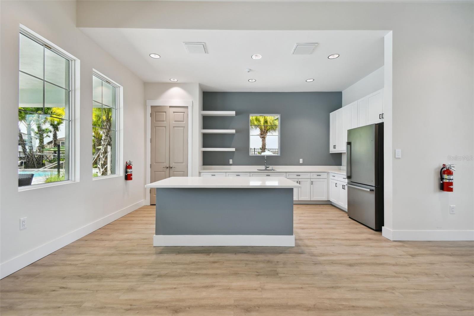 3139 SILVER DATE DR, WIMAUMA, FL, 33598