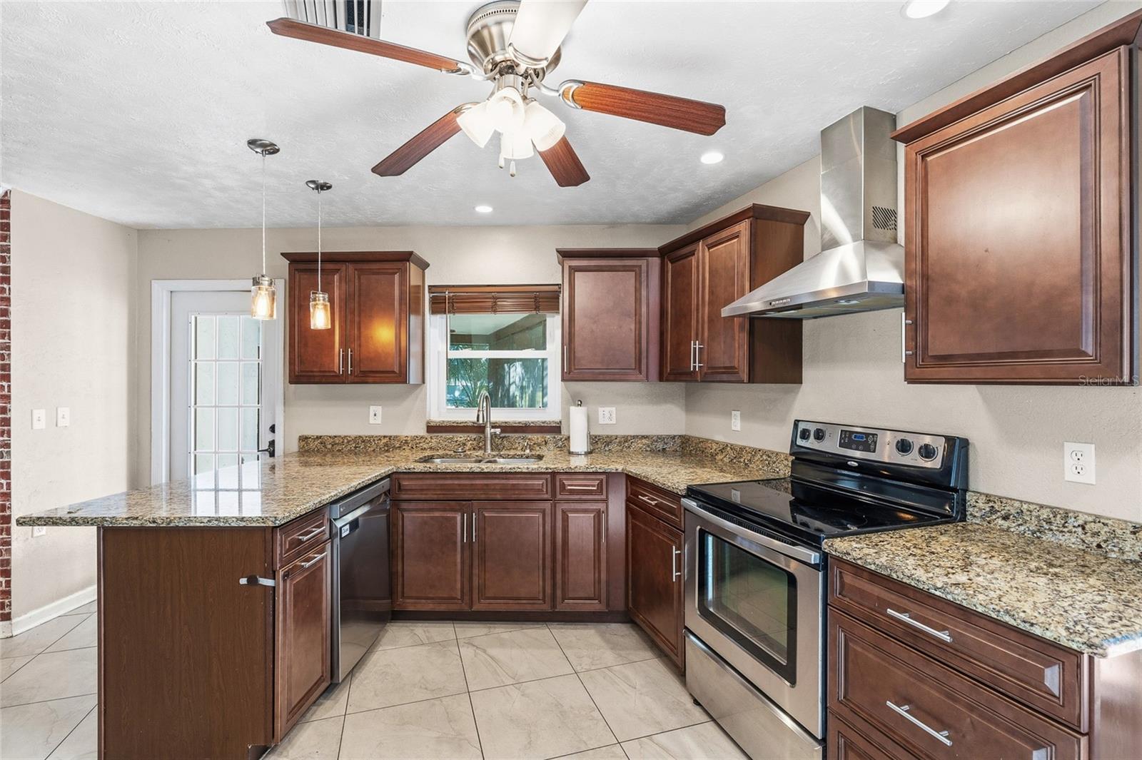 7415 LAKE FOREST CIR, PORT RICHEY, FL, 34668