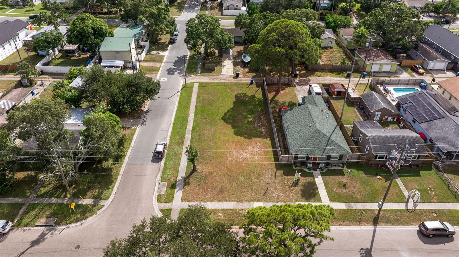 700 48TH AVE N, ST PETERSBURG, FL, 33703