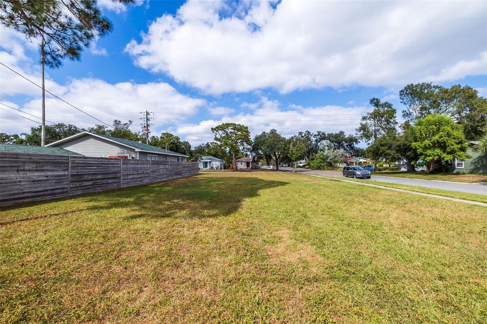 700 48TH AVE N, ST PETERSBURG, FL, 33703