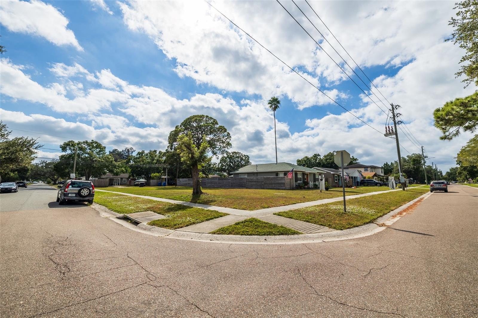 700 48TH AVE N, ST PETERSBURG, FL, 33703