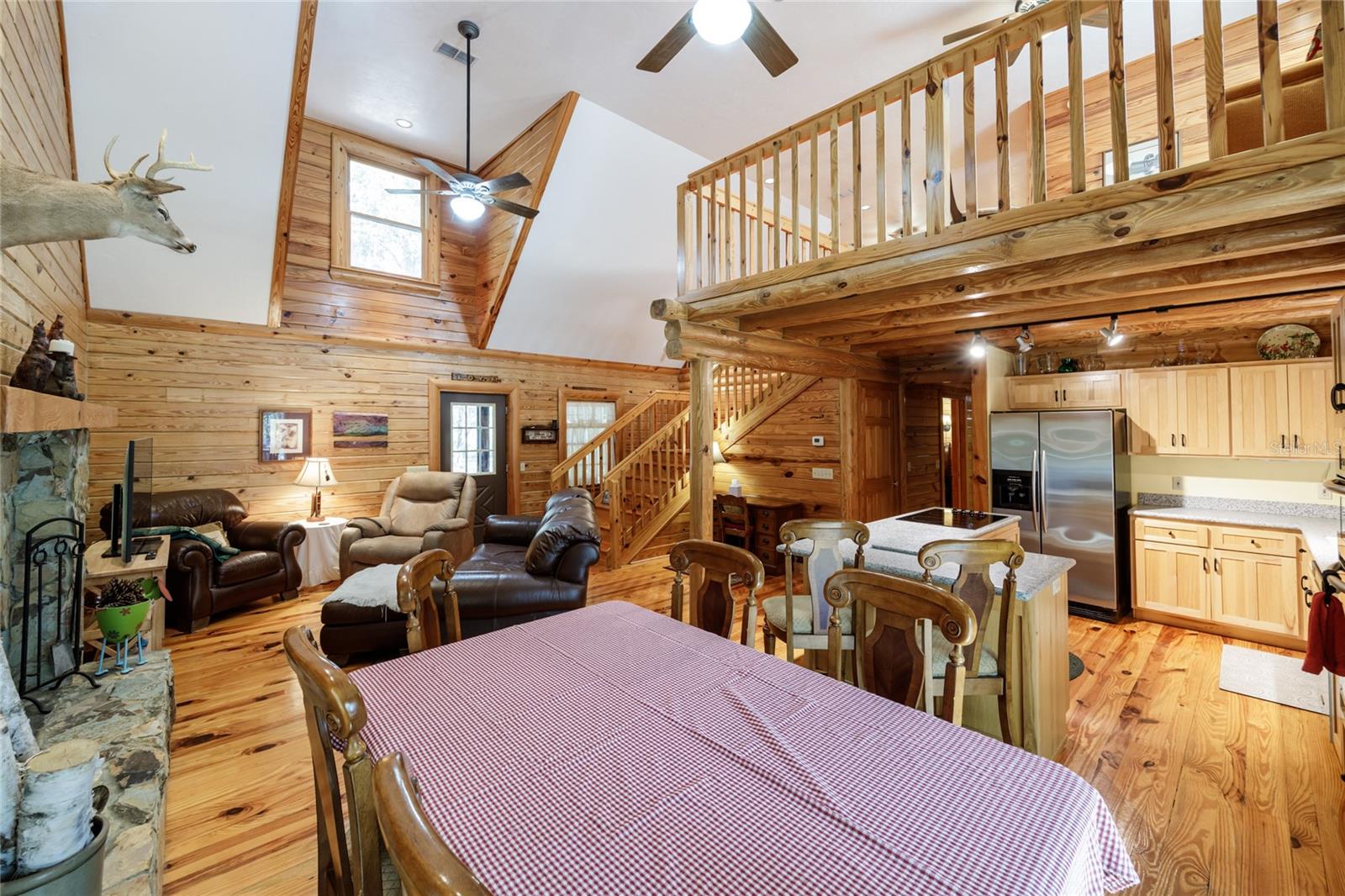 239 RILEY LAKE DR, HAWTHORNE, FL, 32640