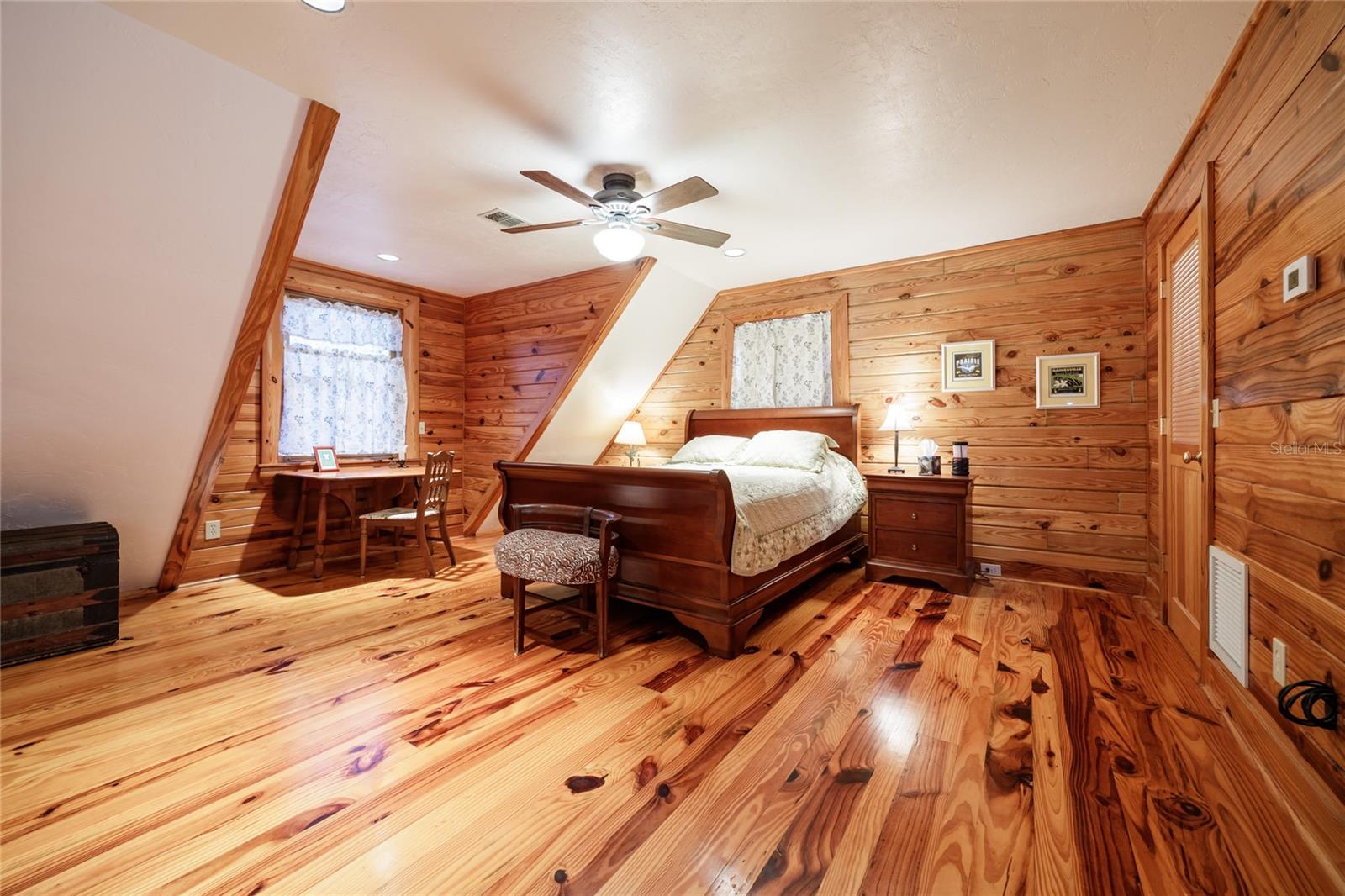 239 RILEY LAKE DR, HAWTHORNE, FL, 32640