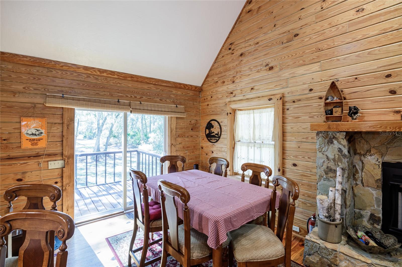 239 RILEY LAKE DR, HAWTHORNE, FL, 32640