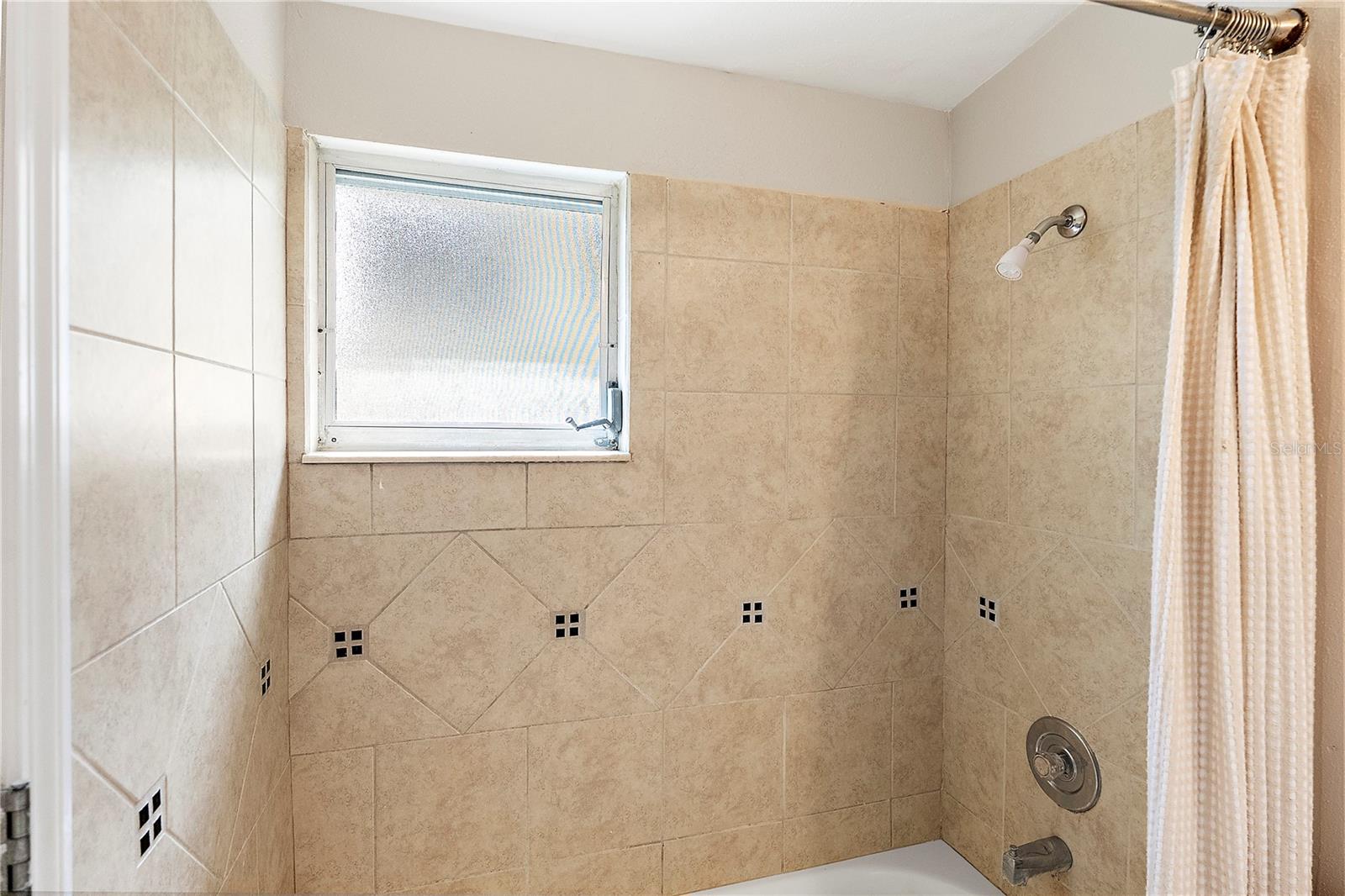 130 17TH AVE N, ST PETERSBURG, FL, 33704