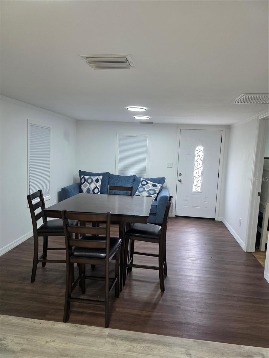 13401 MCINTOSH RD #white house, THONOTOSASSA, FL, 33592