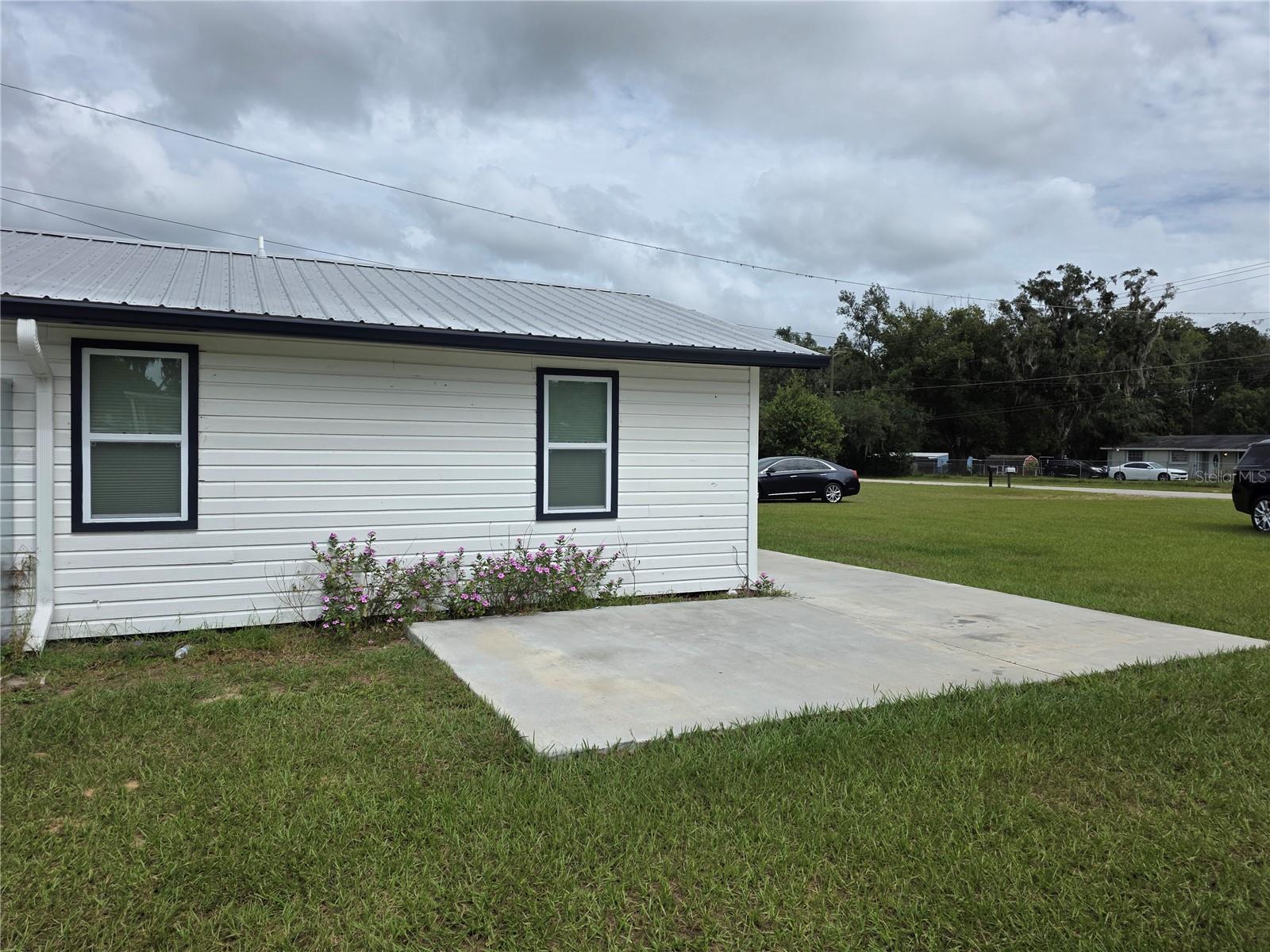 13401 MCINTOSH RD #white house, THONOTOSASSA, FL, 33592