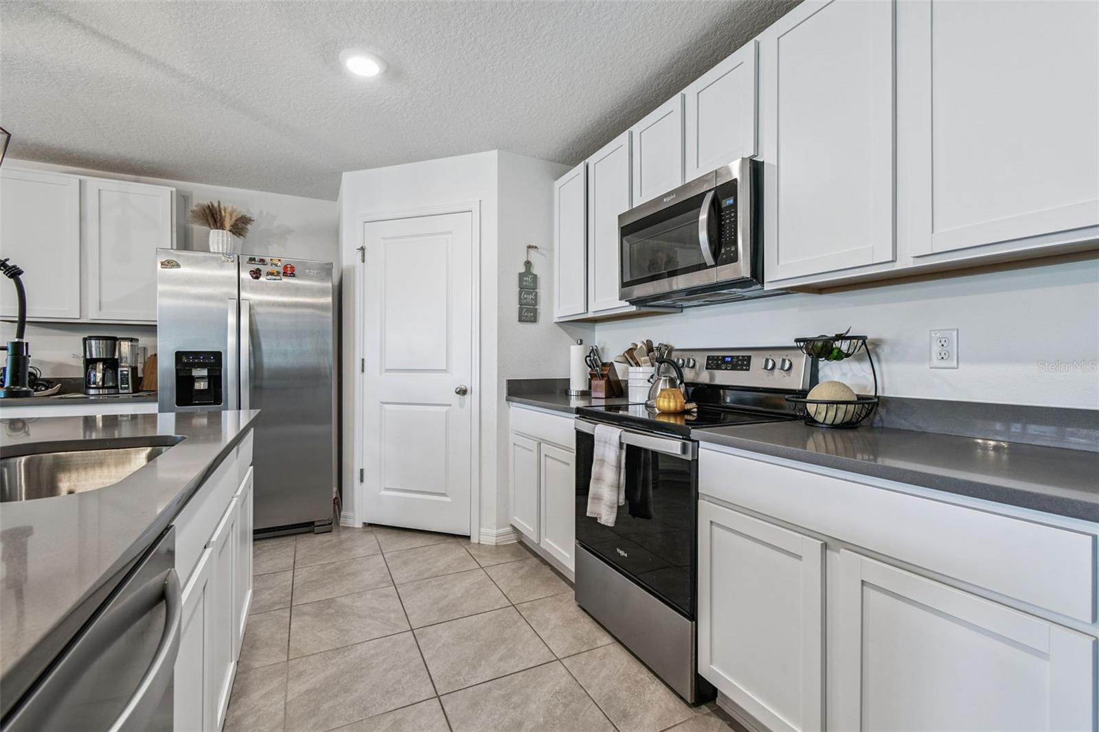 3139 SILVER DATE DR, WIMAUMA, FL, 33598