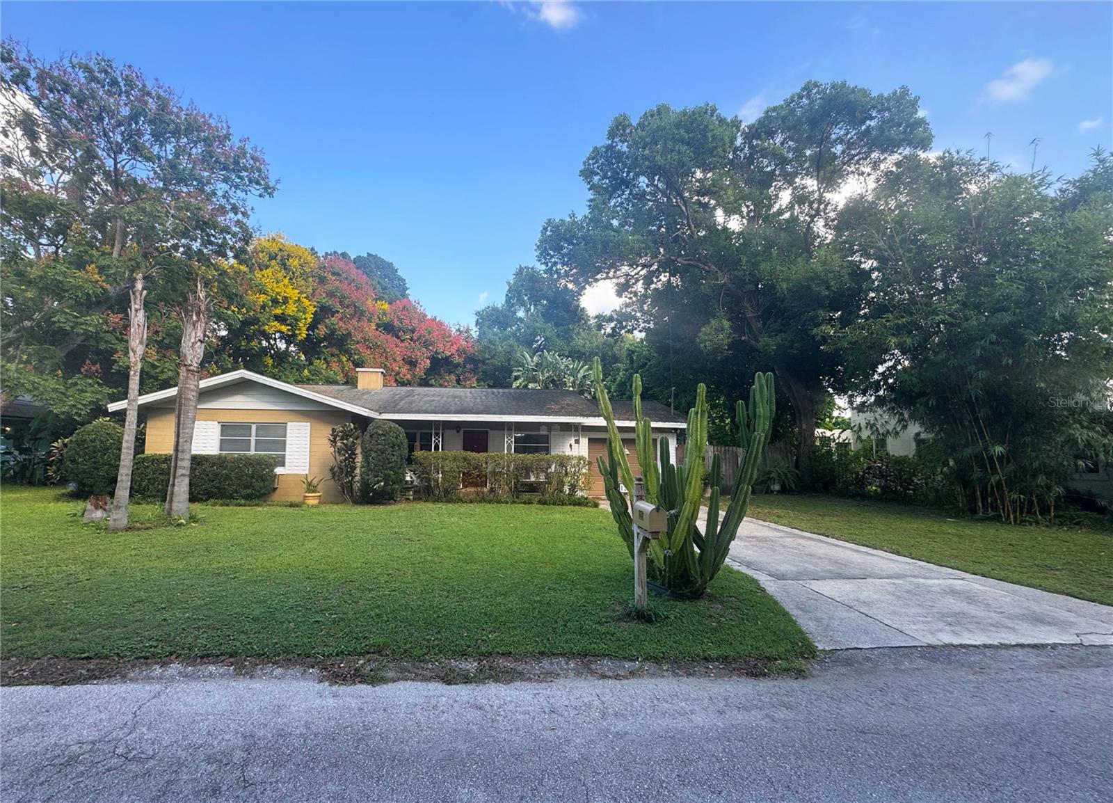 1215 GROVELAND AVE, ORLANDO, FL, 32806