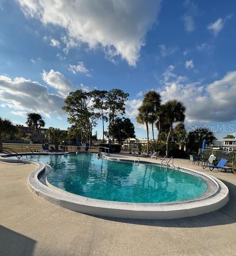 C7516934 Property Photo