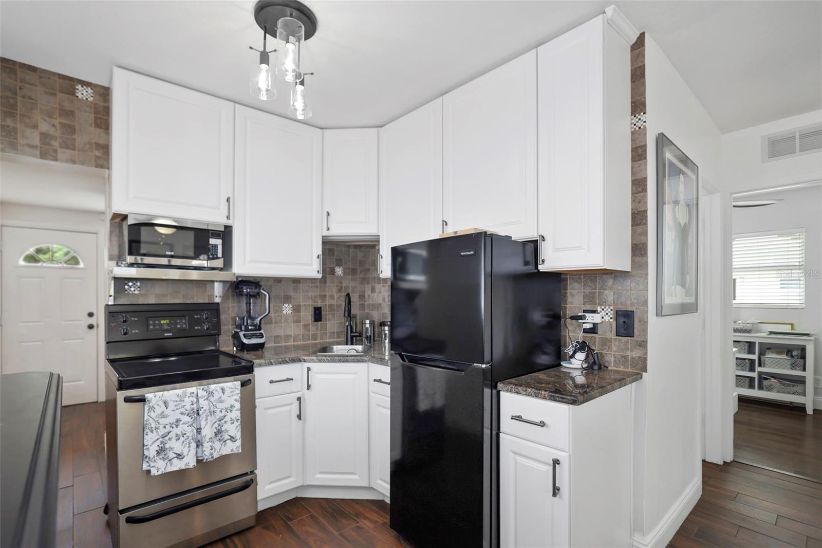 519 13TH AVE NW, LARGO, FL, 33770