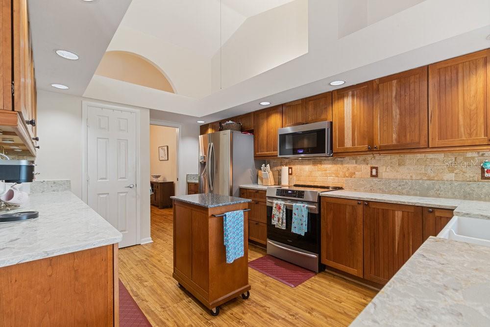 105 DOUGLAS ST, HOMOSASSA, FL, 34446