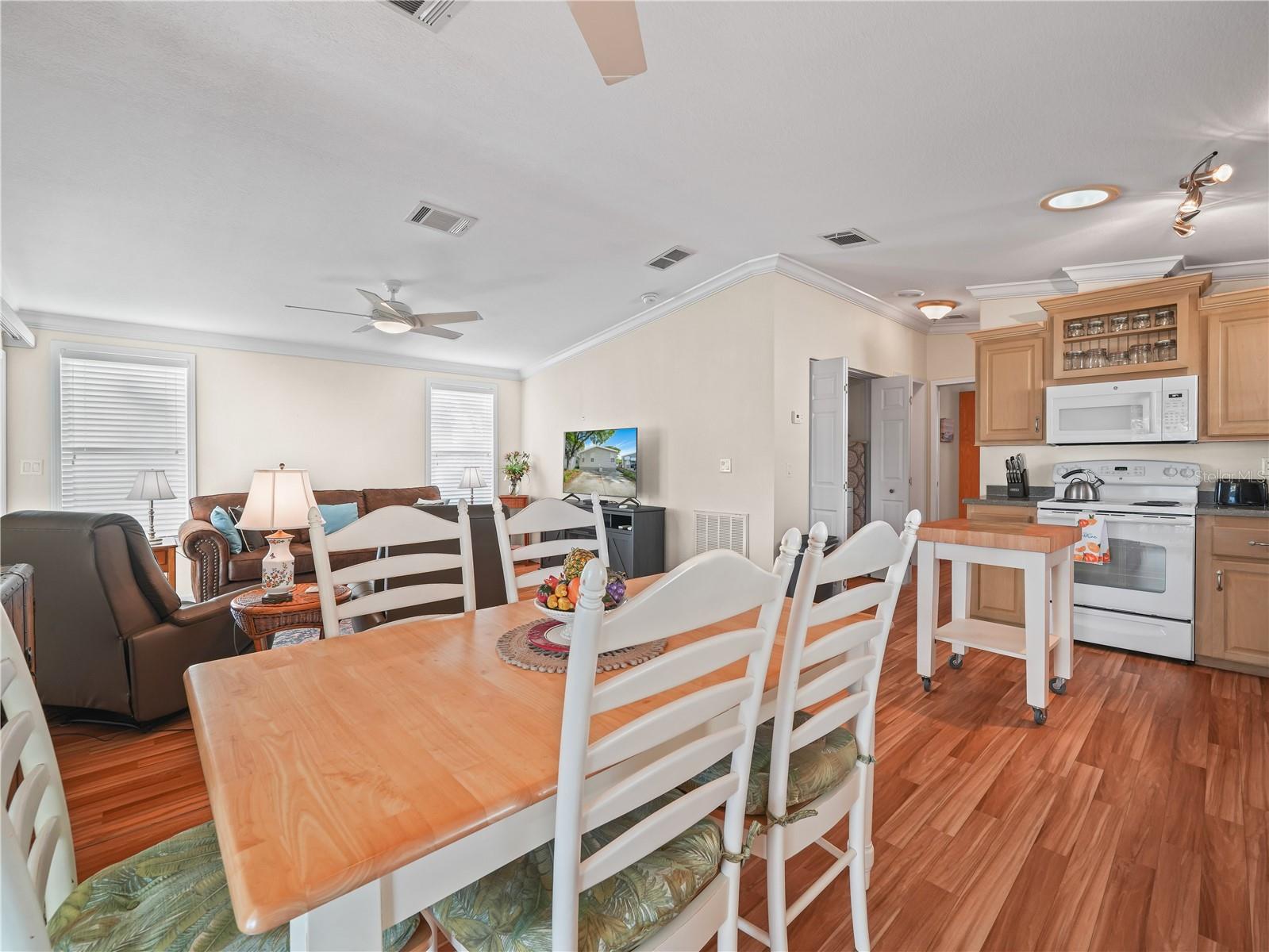 8 NIGHT OWL CIR, LAKE WALES, FL, 33898