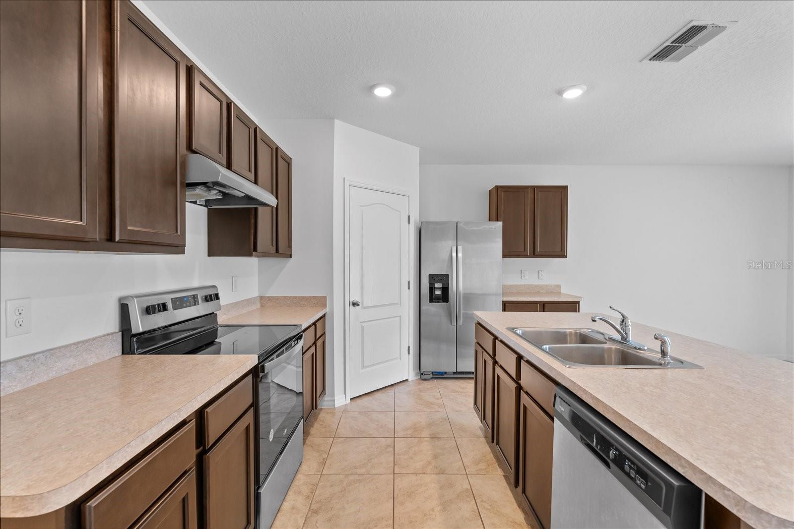 523 BOARDWALK AVE, HAINES CITY, FL, 33844