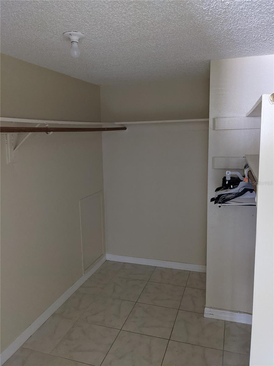 4701 JOSEPH CT #244, TAMPA, FL, 33614