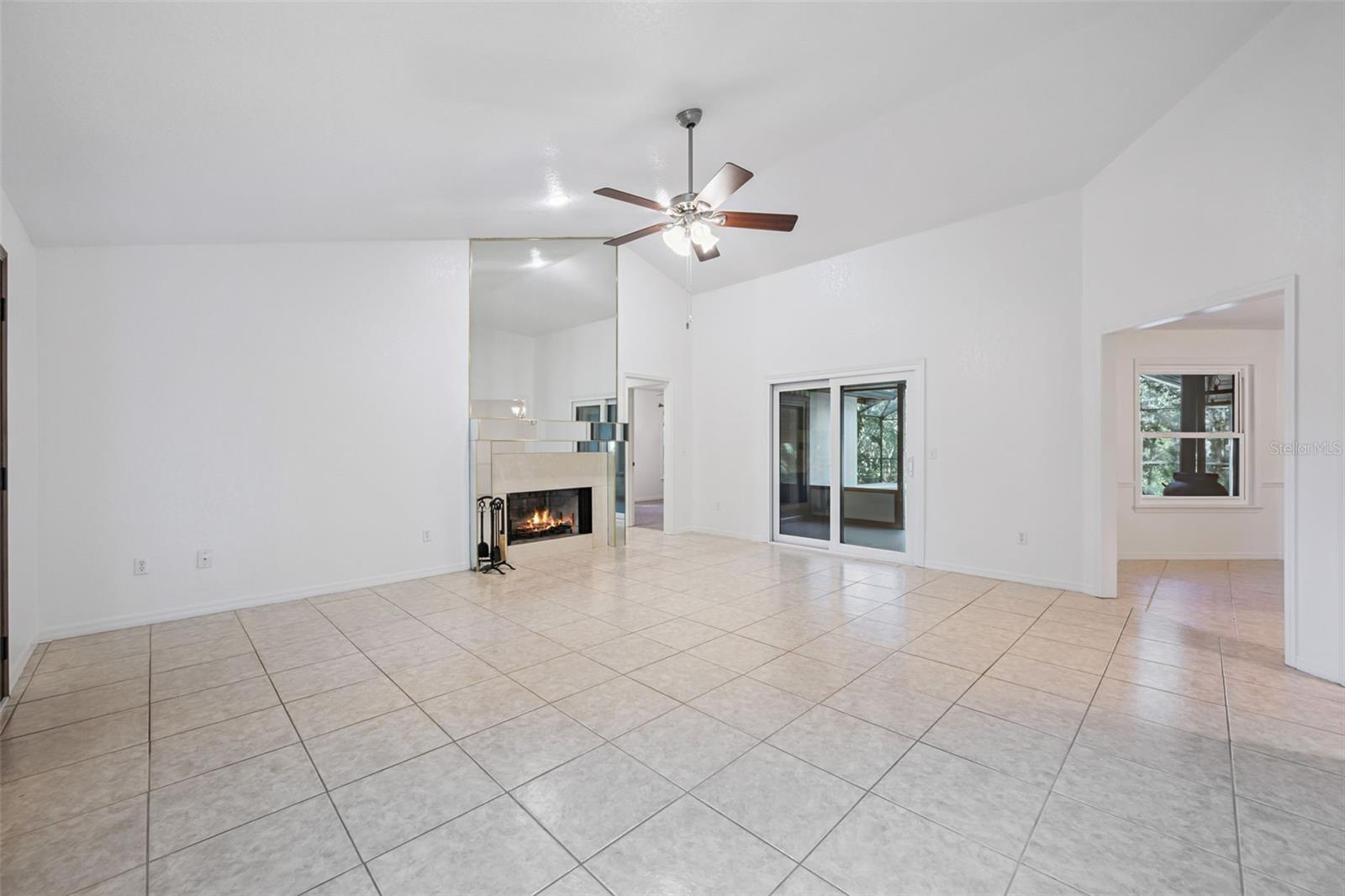 1260 LOG LANDING DR, OCOEE, FL, 34761