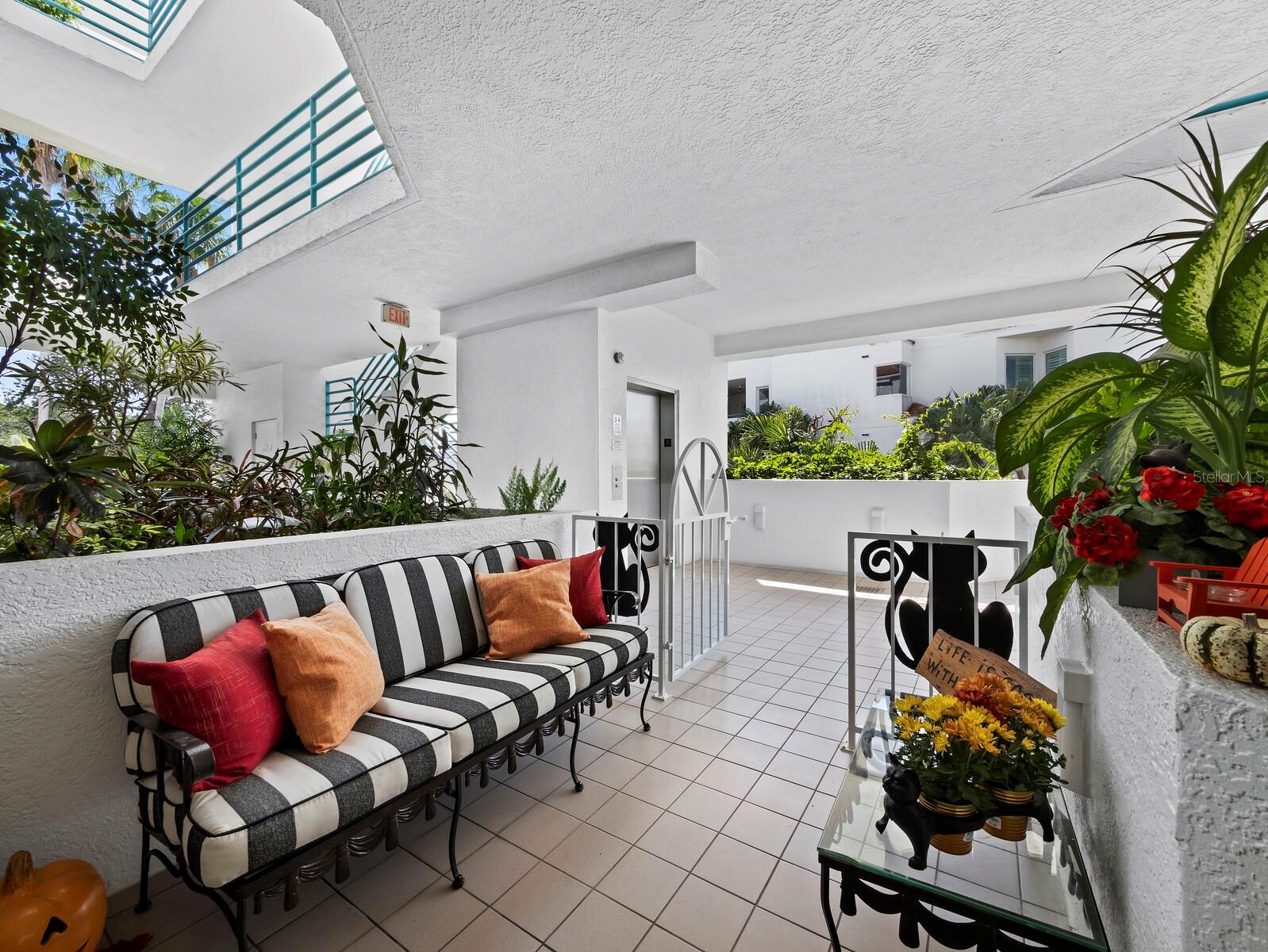 340 GULF OF MEXICO DR #112, LONGBOAT KEY, FL, 34228