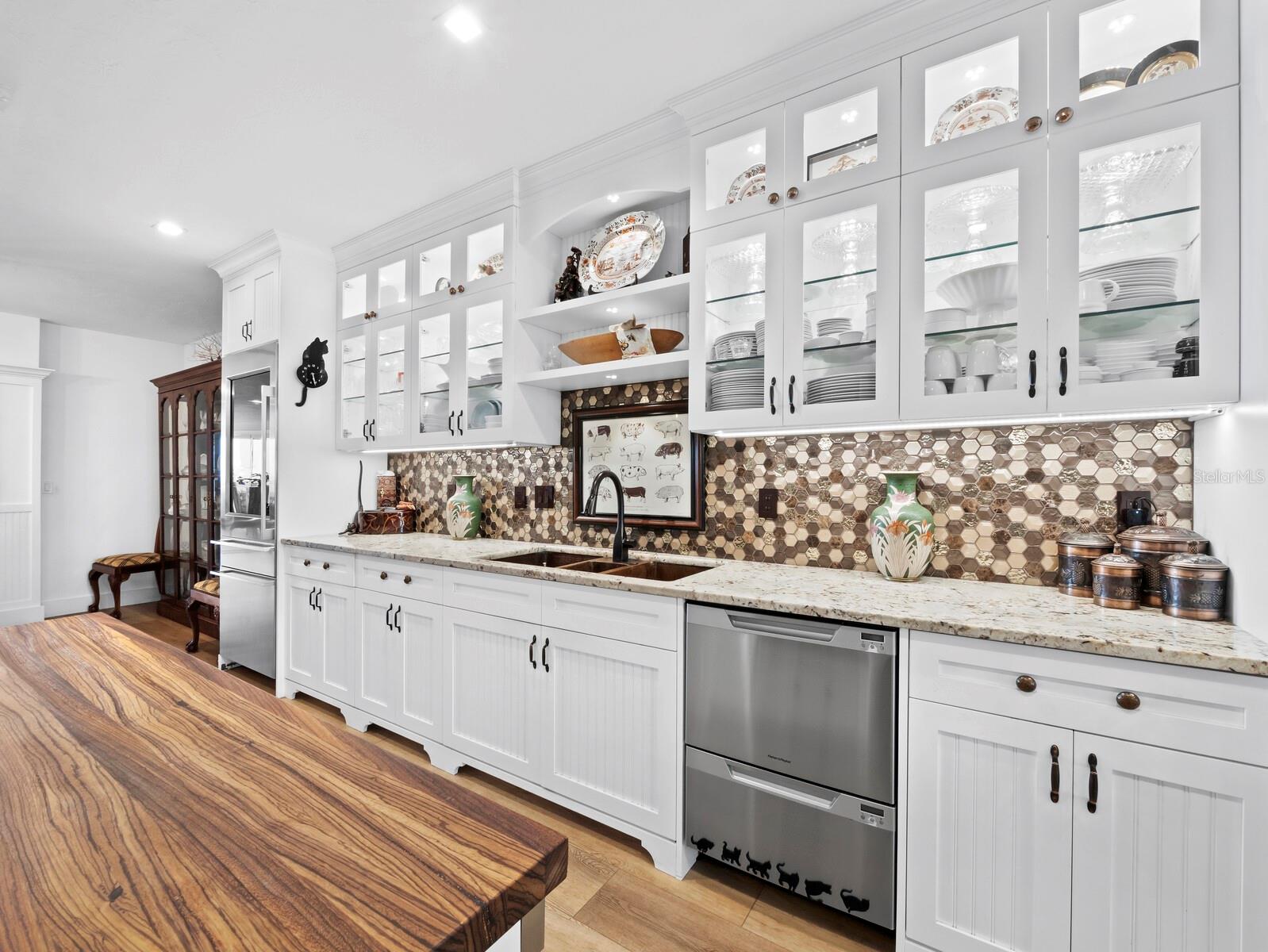 340 GULF OF MEXICO DR #112, LONGBOAT KEY, FL, 34228