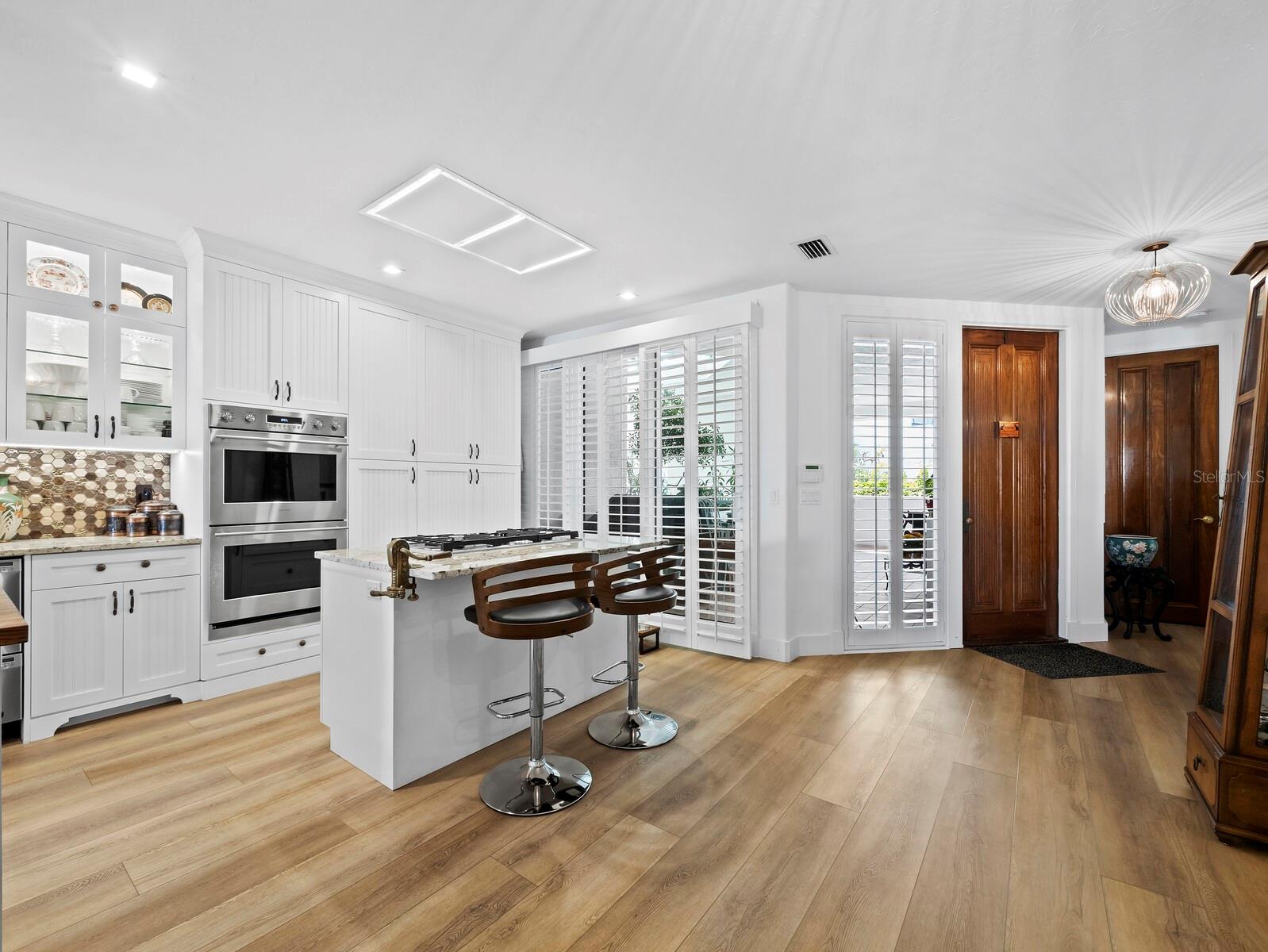 340 GULF OF MEXICO DR #112, LONGBOAT KEY, FL, 34228