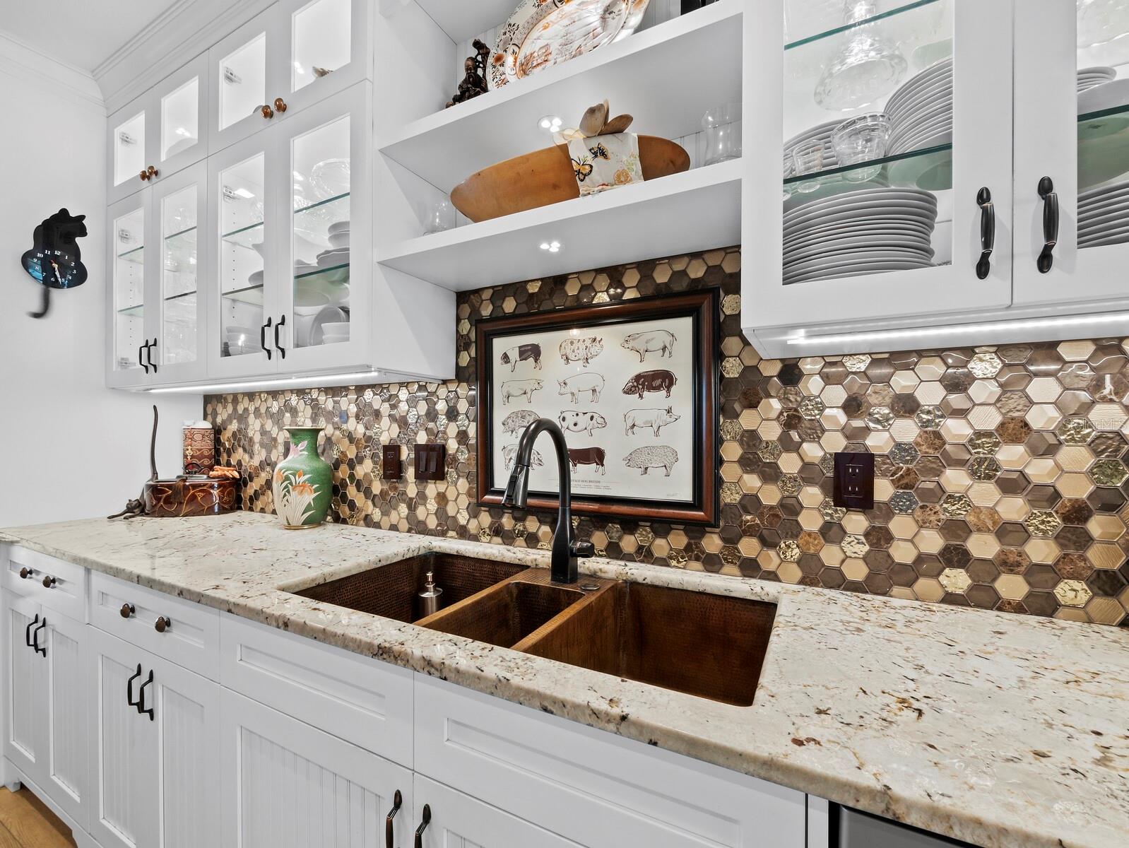 340 GULF OF MEXICO DR #112, LONGBOAT KEY, FL, 34228