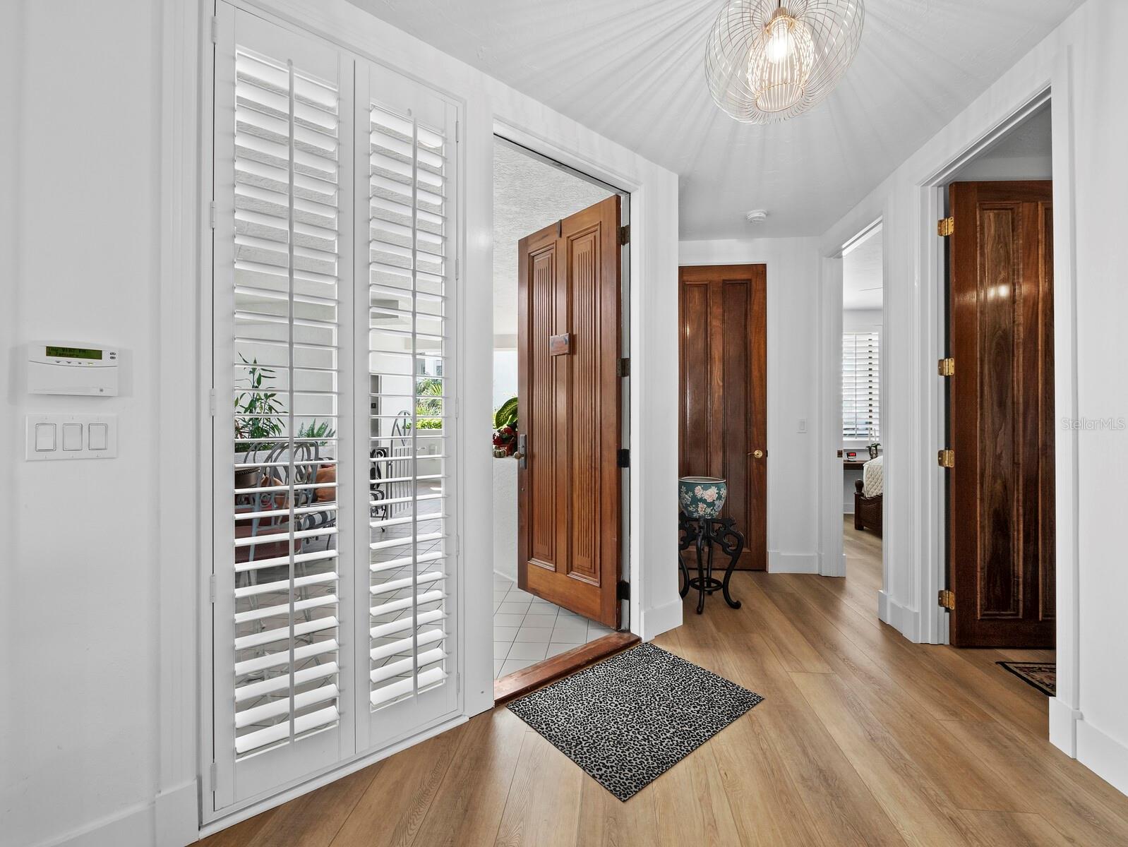 340 GULF OF MEXICO DR #112, LONGBOAT KEY, FL, 34228