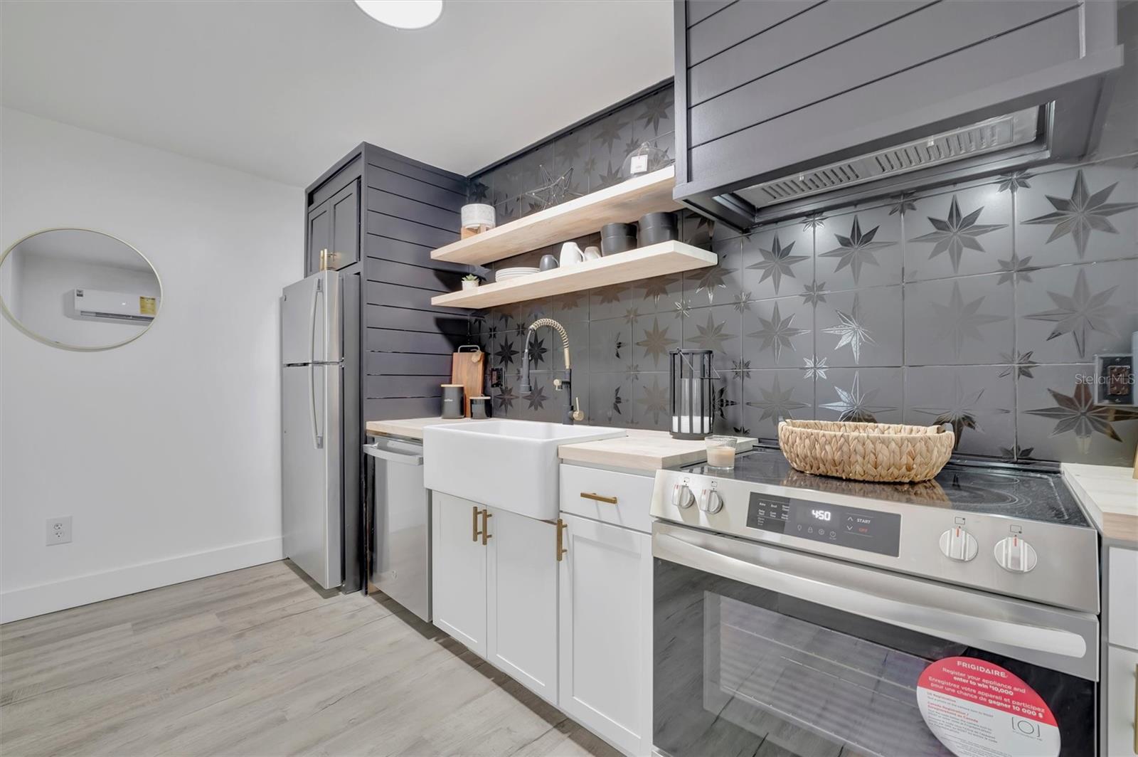 2713 4TH AVE W, BRADENTON, FL, 34205