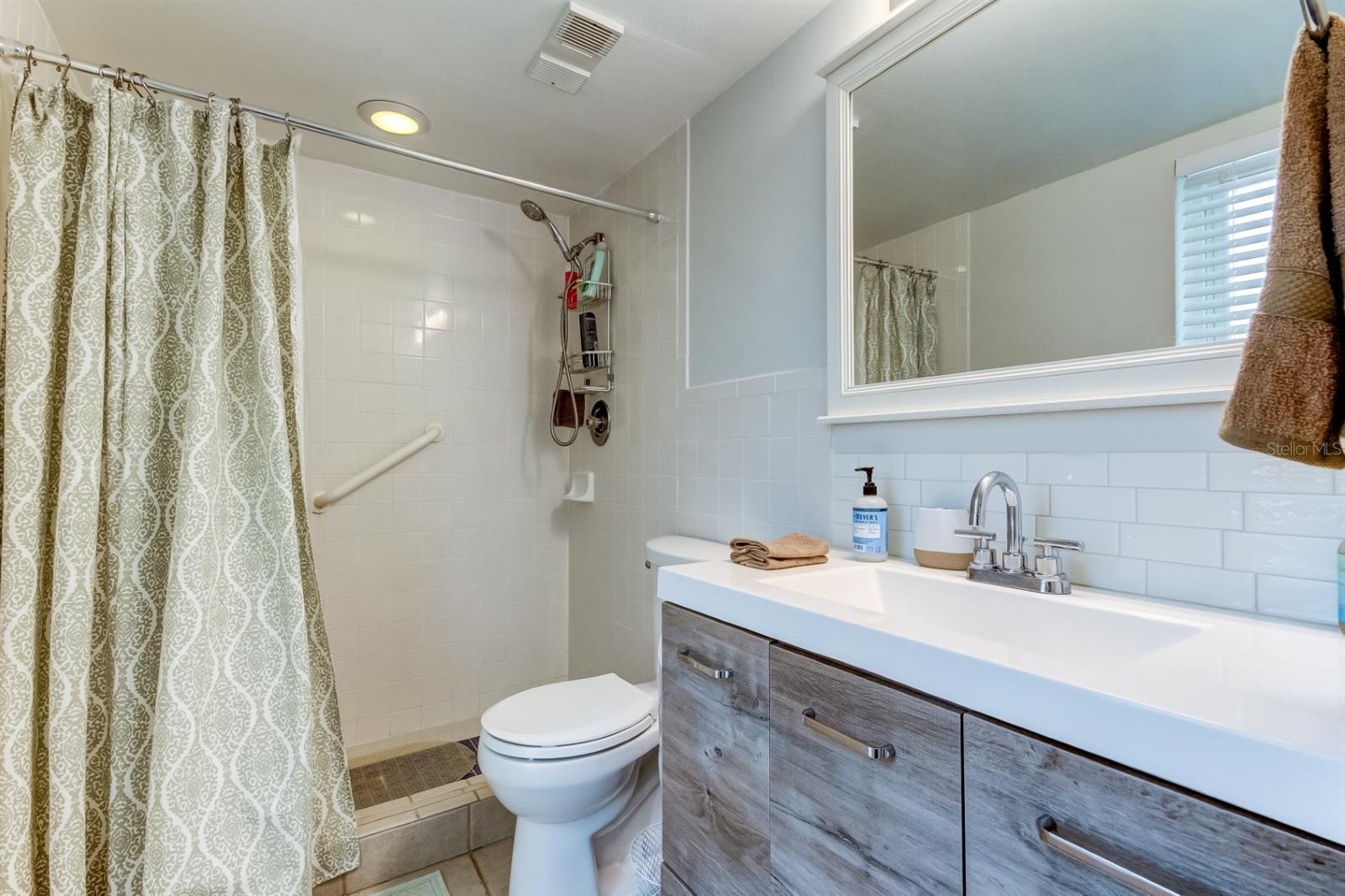 90 S HIGHLAND AVE #112, TARPON SPRINGS, FL, 34689