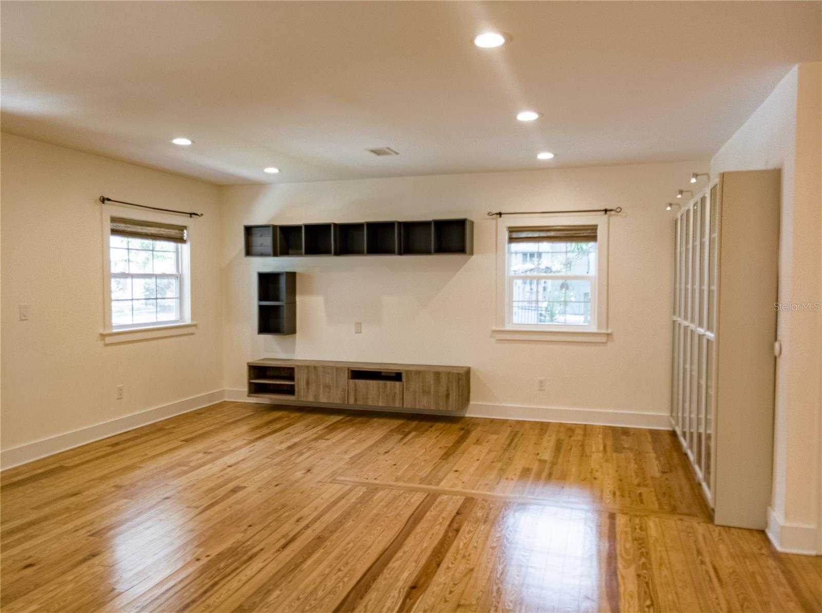 515 WILKIE ST, DUNEDIN, FL, 34698