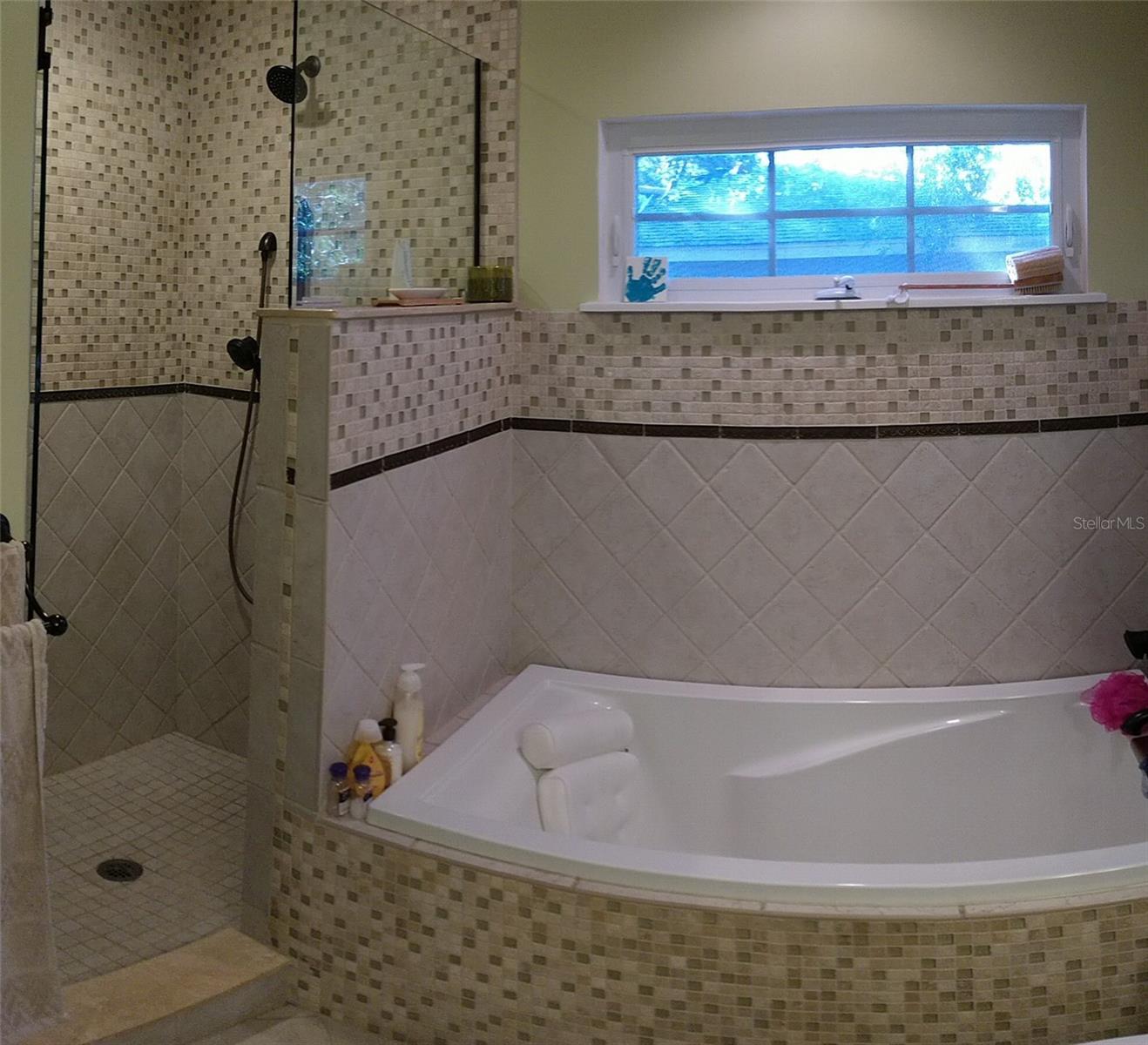 515 WILKIE ST, DUNEDIN, FL, 34698