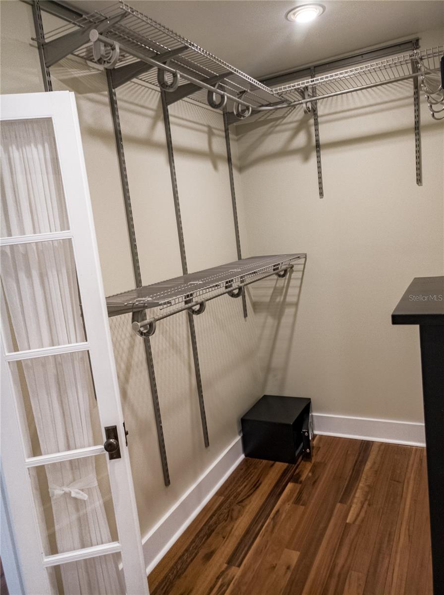 515 WILKIE ST, DUNEDIN, FL, 34698