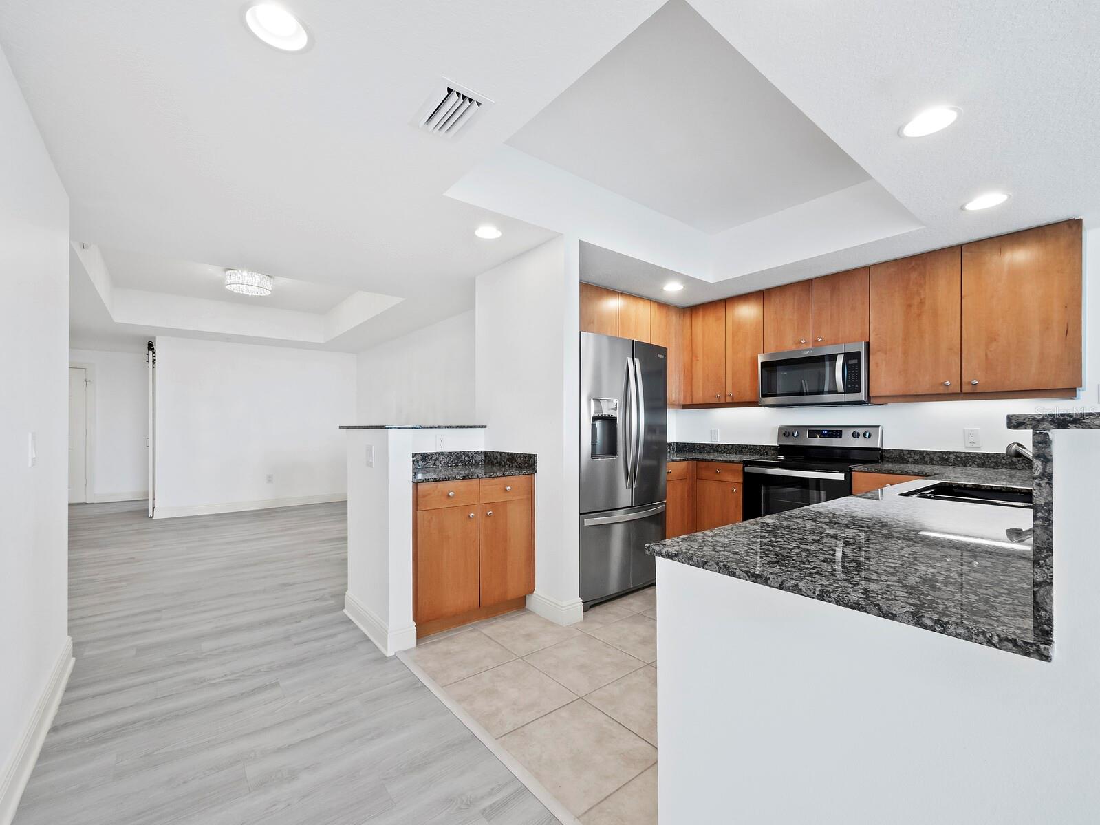 800 N TAMIAMI TRL #307, SARASOTA, FL, 34236