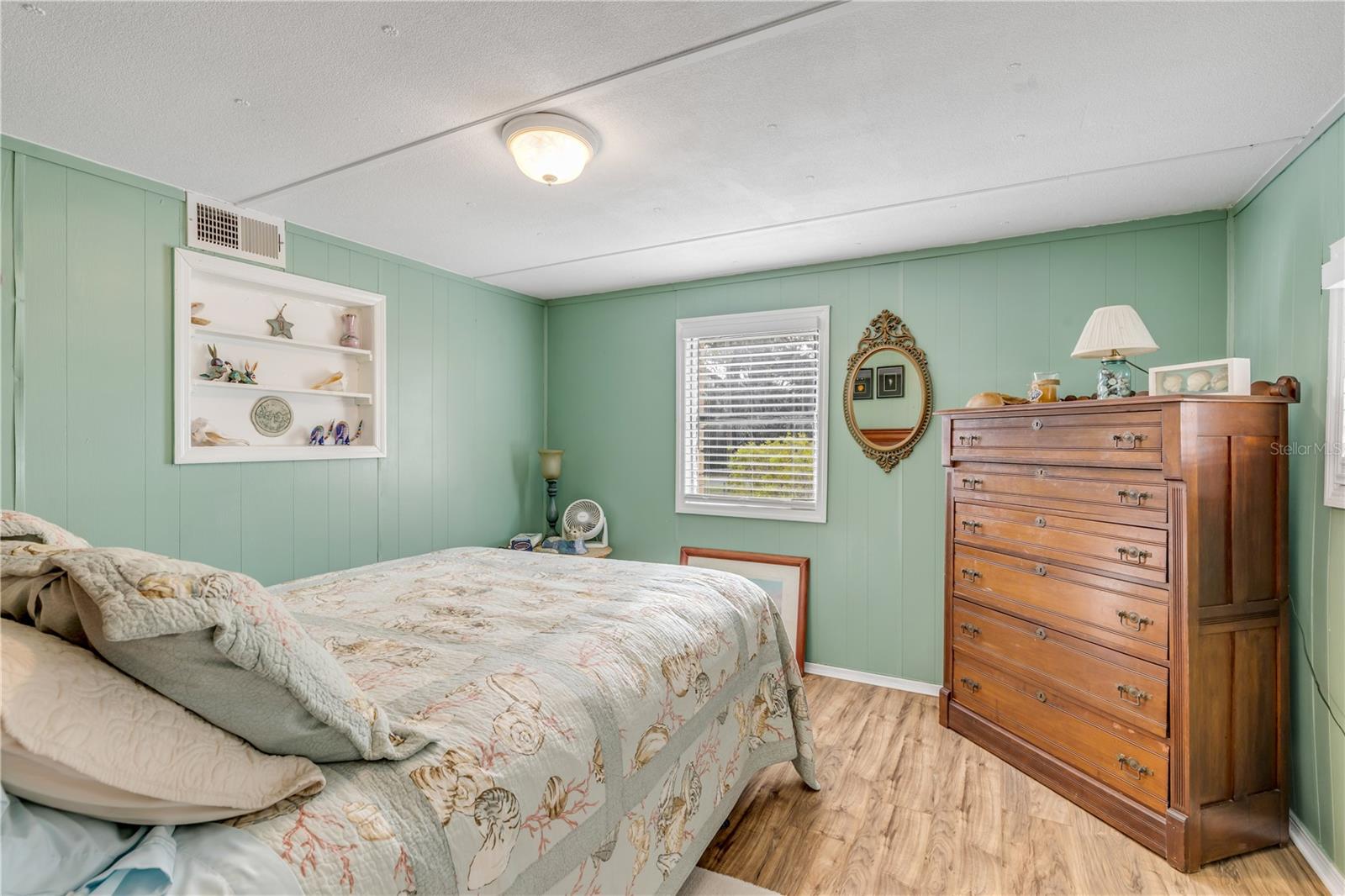 130 INDIAN CREEK RD, OAK HILL, FL, 32759