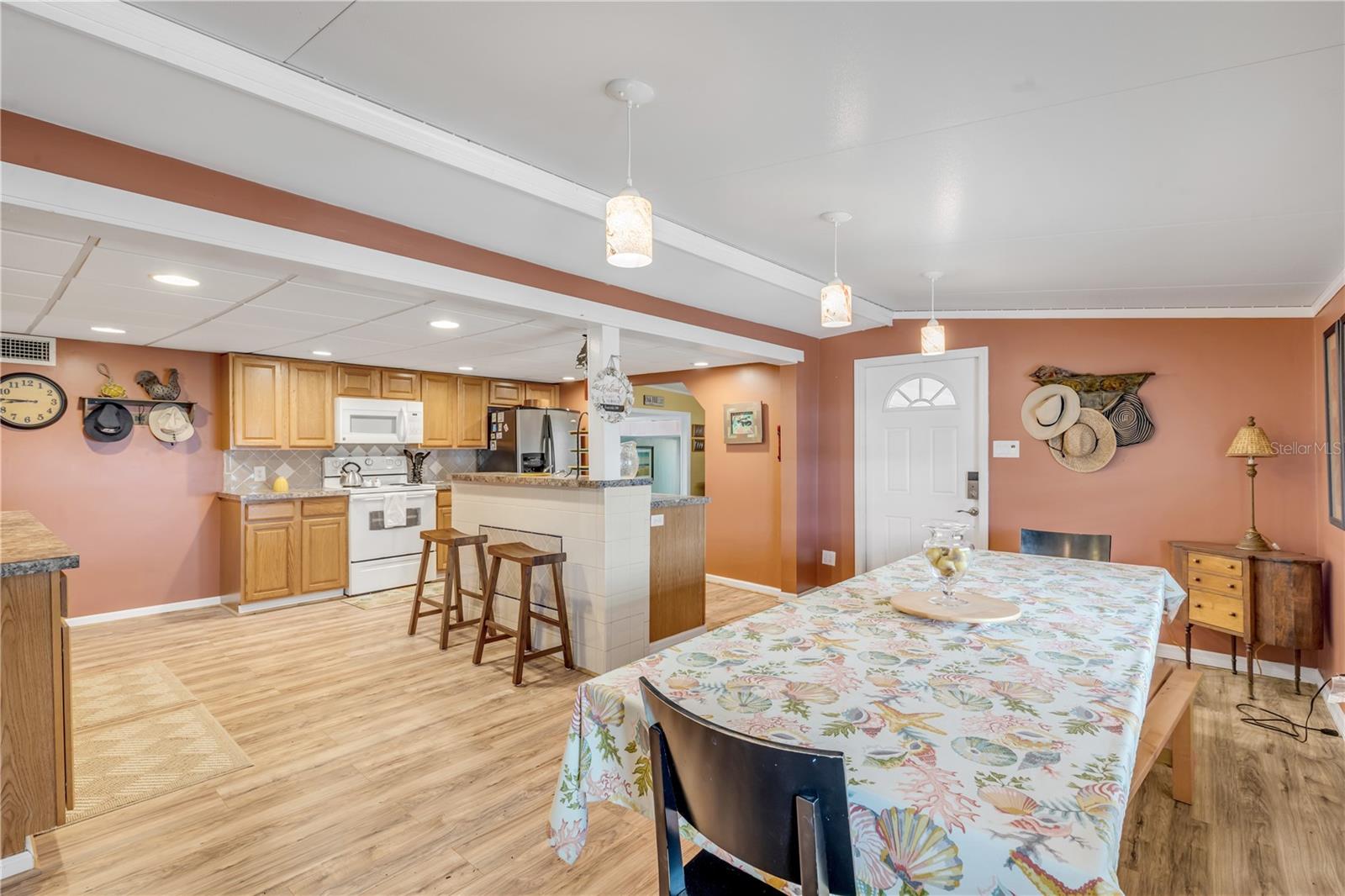 130 INDIAN CREEK RD, OAK HILL, FL, 32759