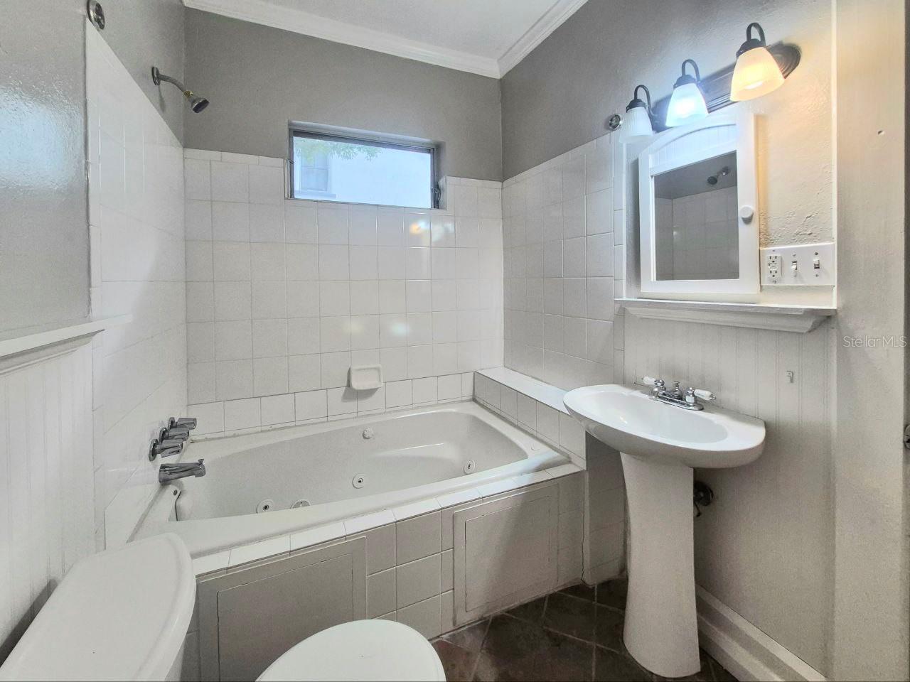 314 E PARK AVE, TAMPA, FL, 33602