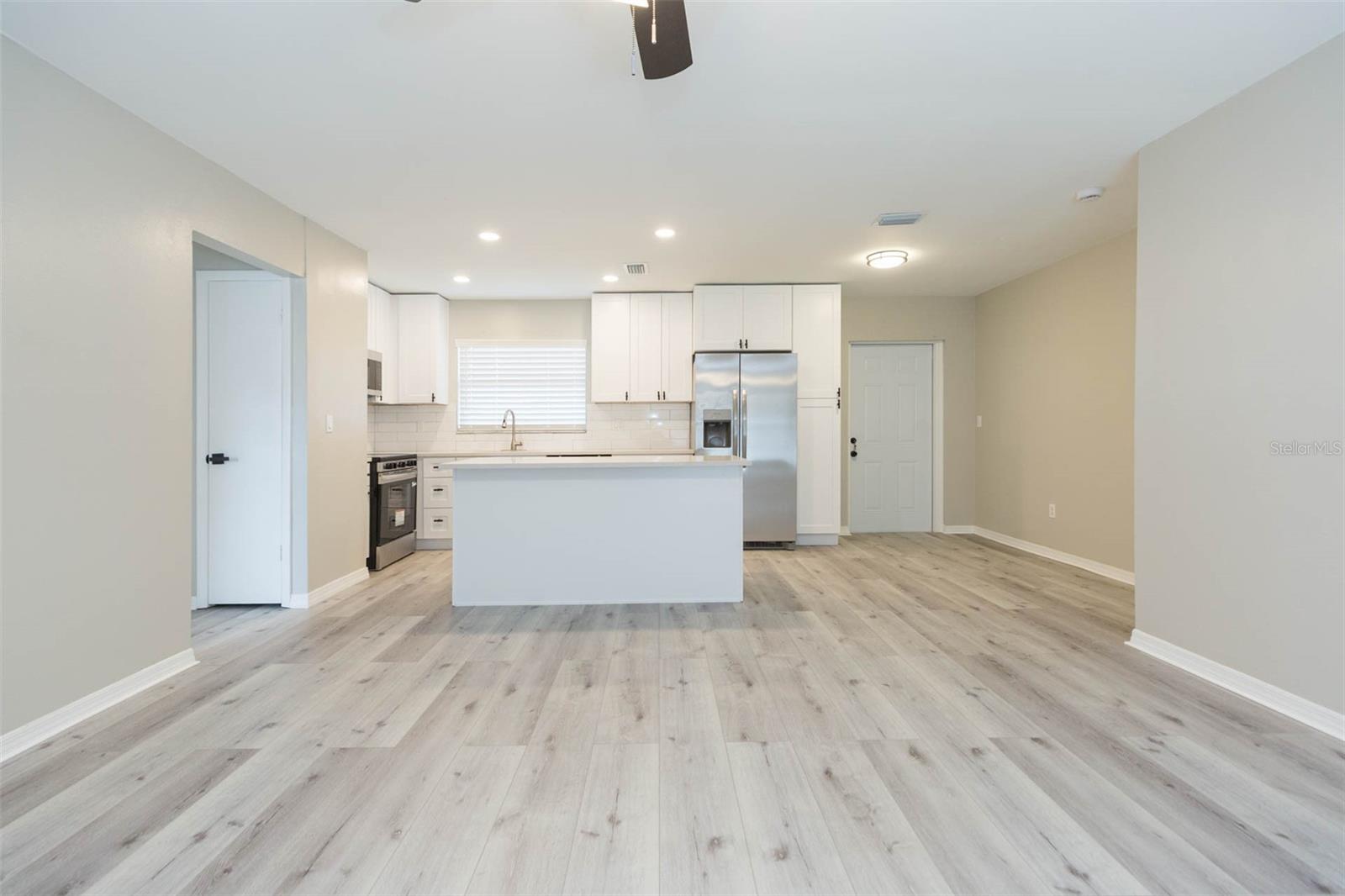 7608 N SANIBEL CIR, TEMPLE TERRACE, FL, 33637