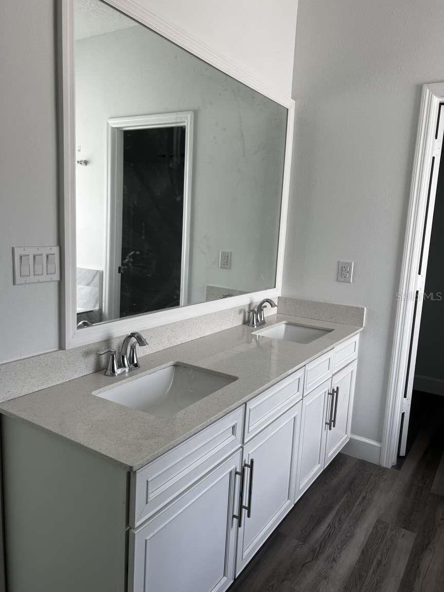 32835 FOREST AVE, LEESBURG, FL, 34788