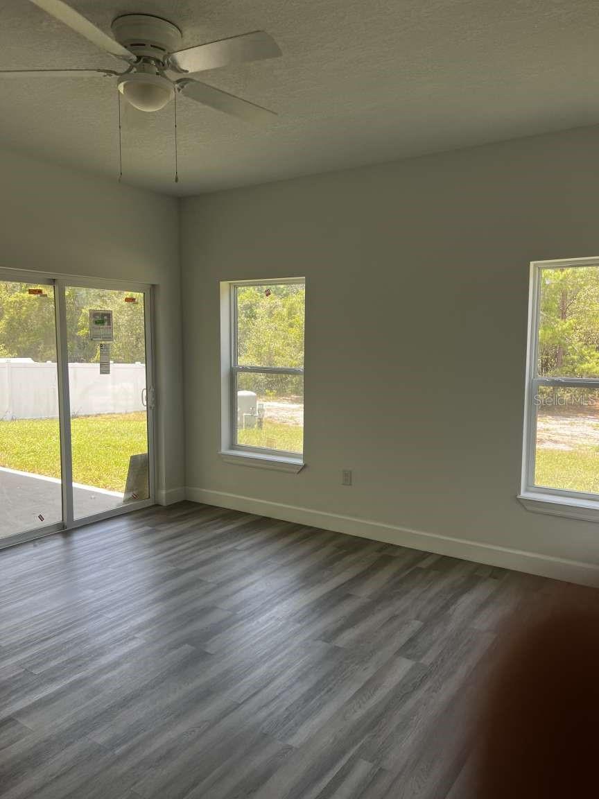 32835 FOREST AVE, LEESBURG, FL, 34788