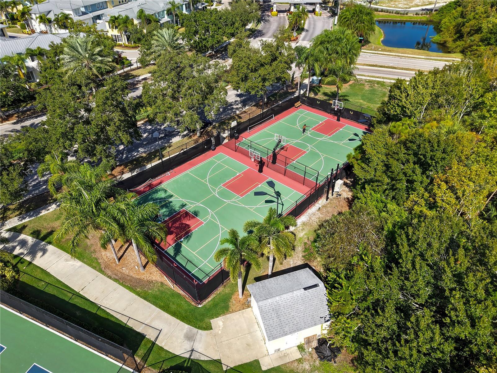 718 PINCKNEY DR, APOLLO BEACH, FL, 33572