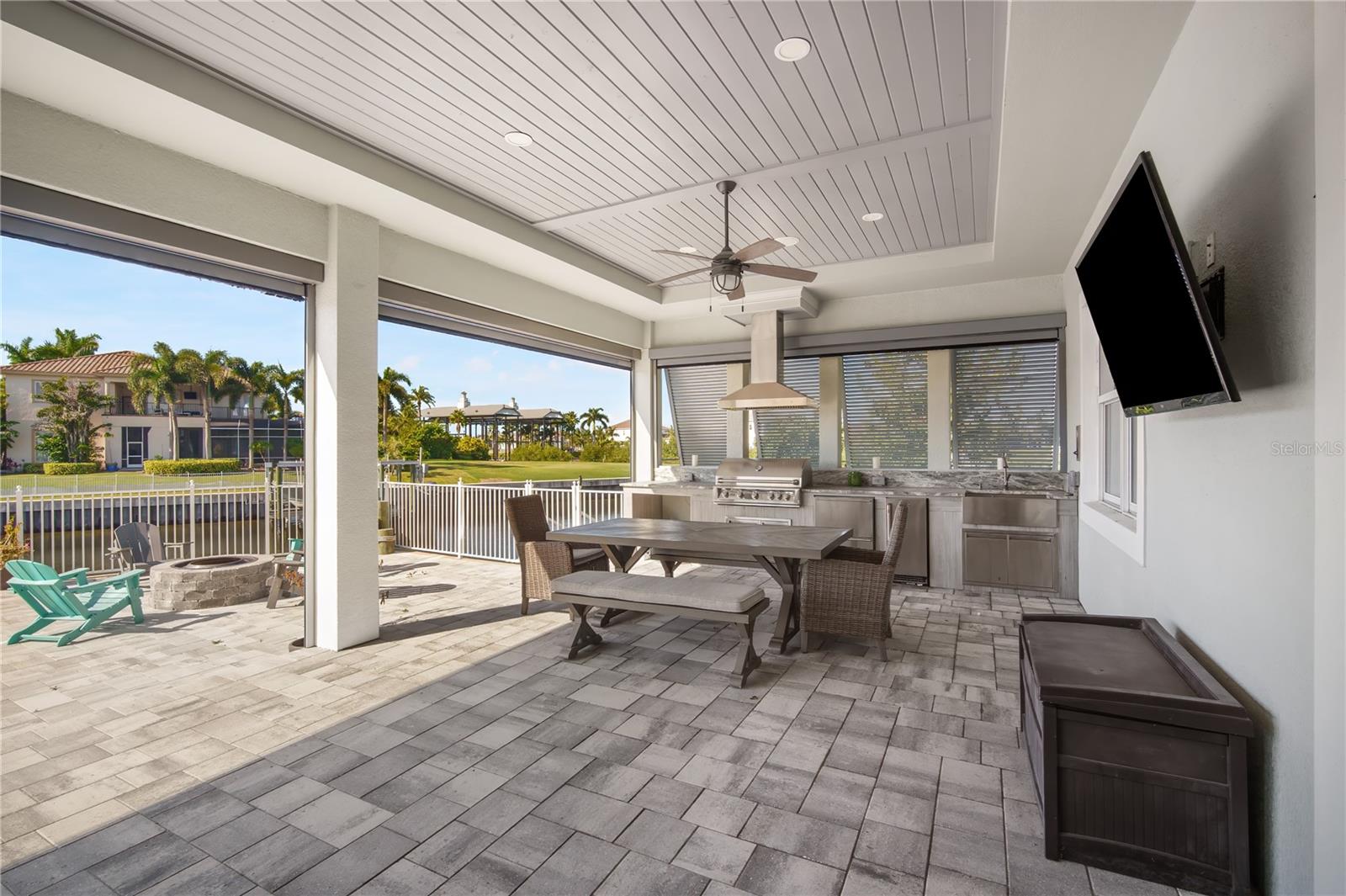 718 PINCKNEY DR, APOLLO BEACH, FL, 33572