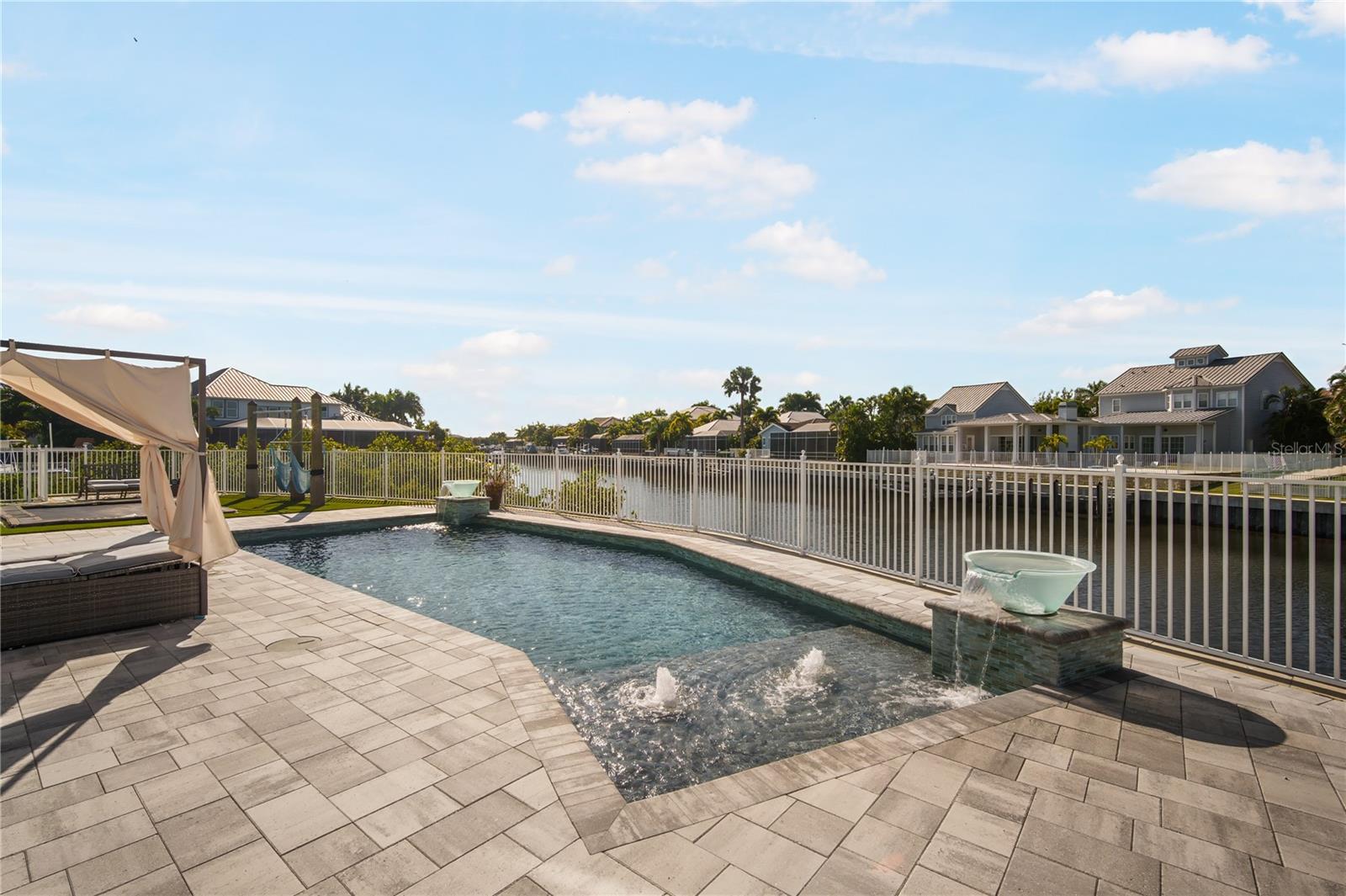 718 PINCKNEY DR, APOLLO BEACH, FL, 33572