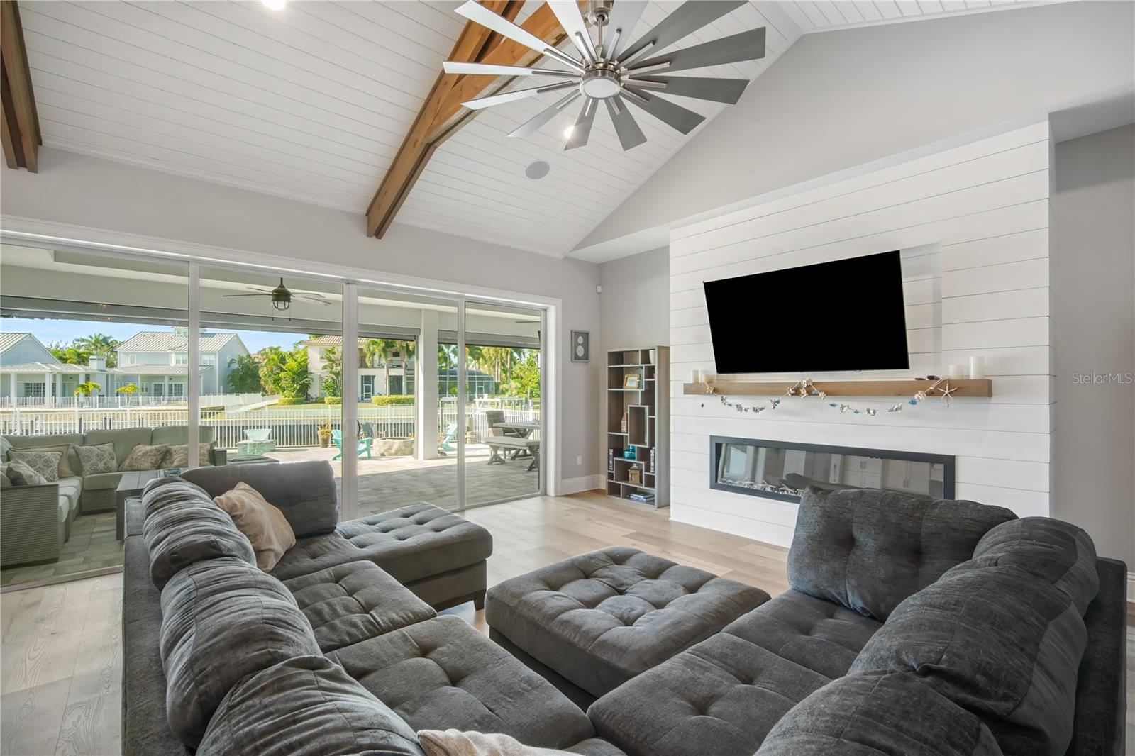 718 PINCKNEY DR, APOLLO BEACH, FL, 33572