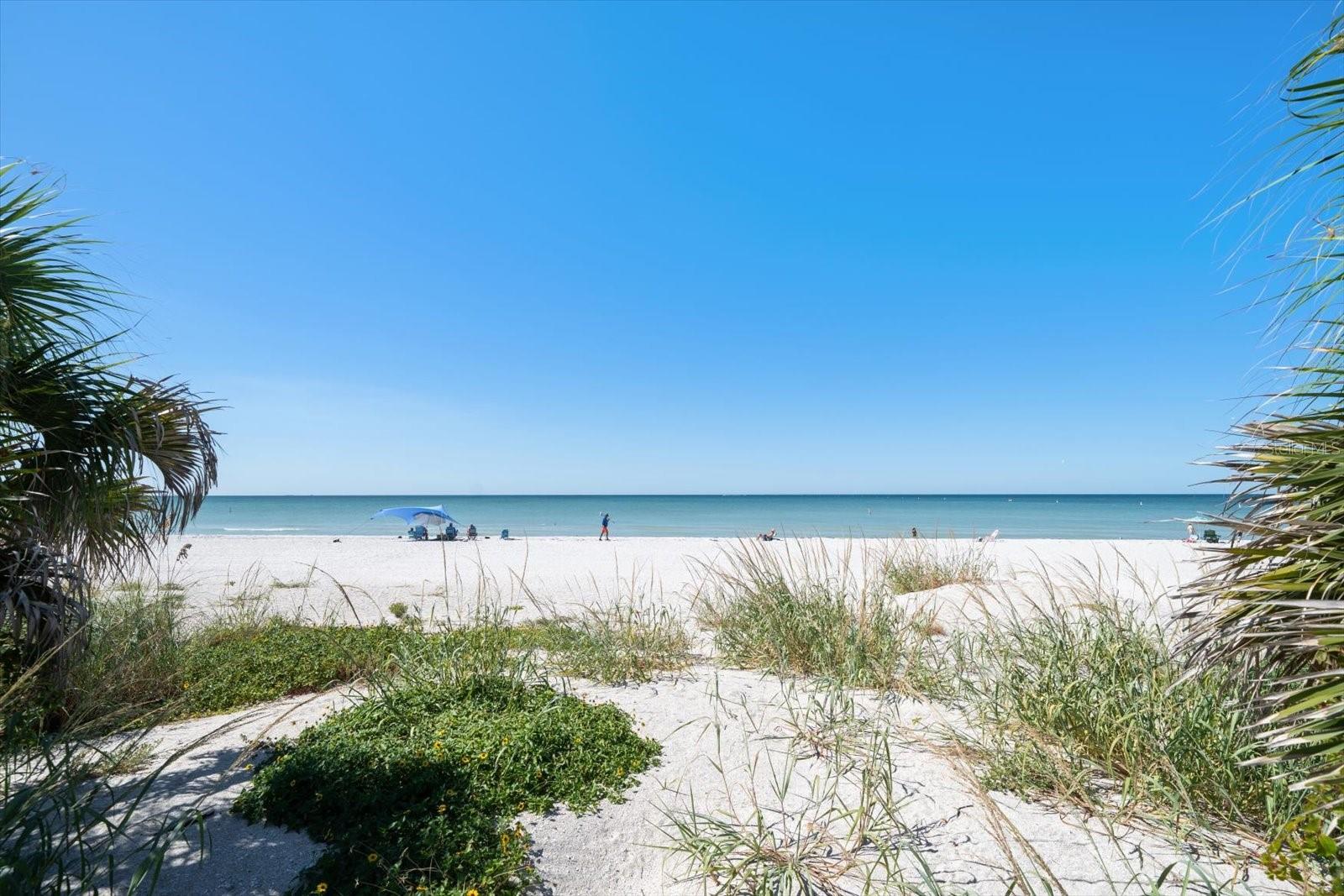 1300 GULF BLVD #202, INDIAN ROCKS BEACH, FL, 33785
