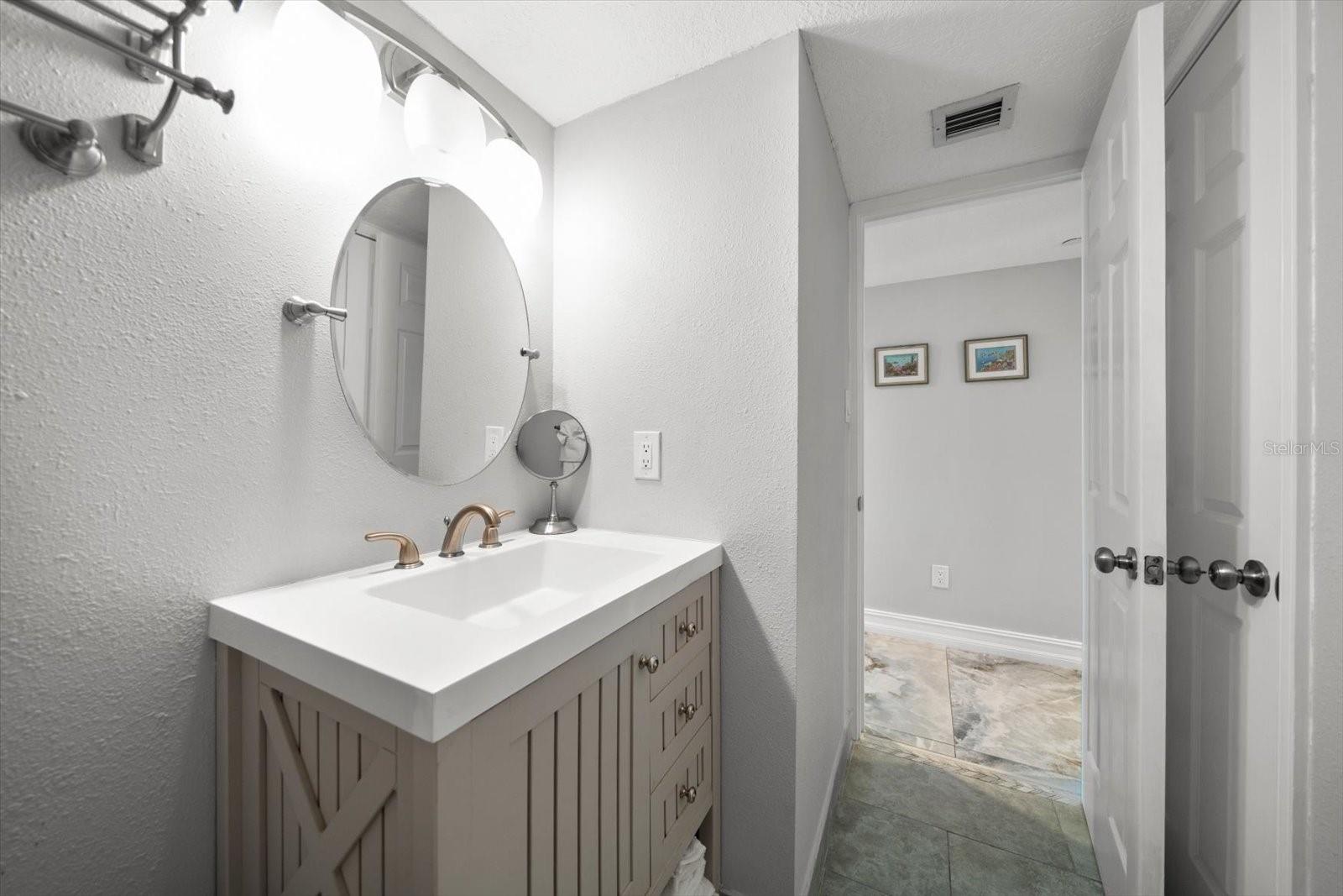 1300 GULF BLVD #202, INDIAN ROCKS BEACH, FL, 33785