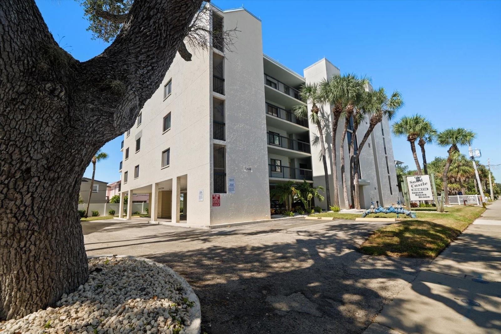 1300 GULF BLVD #202, INDIAN ROCKS BEACH, FL, 33785